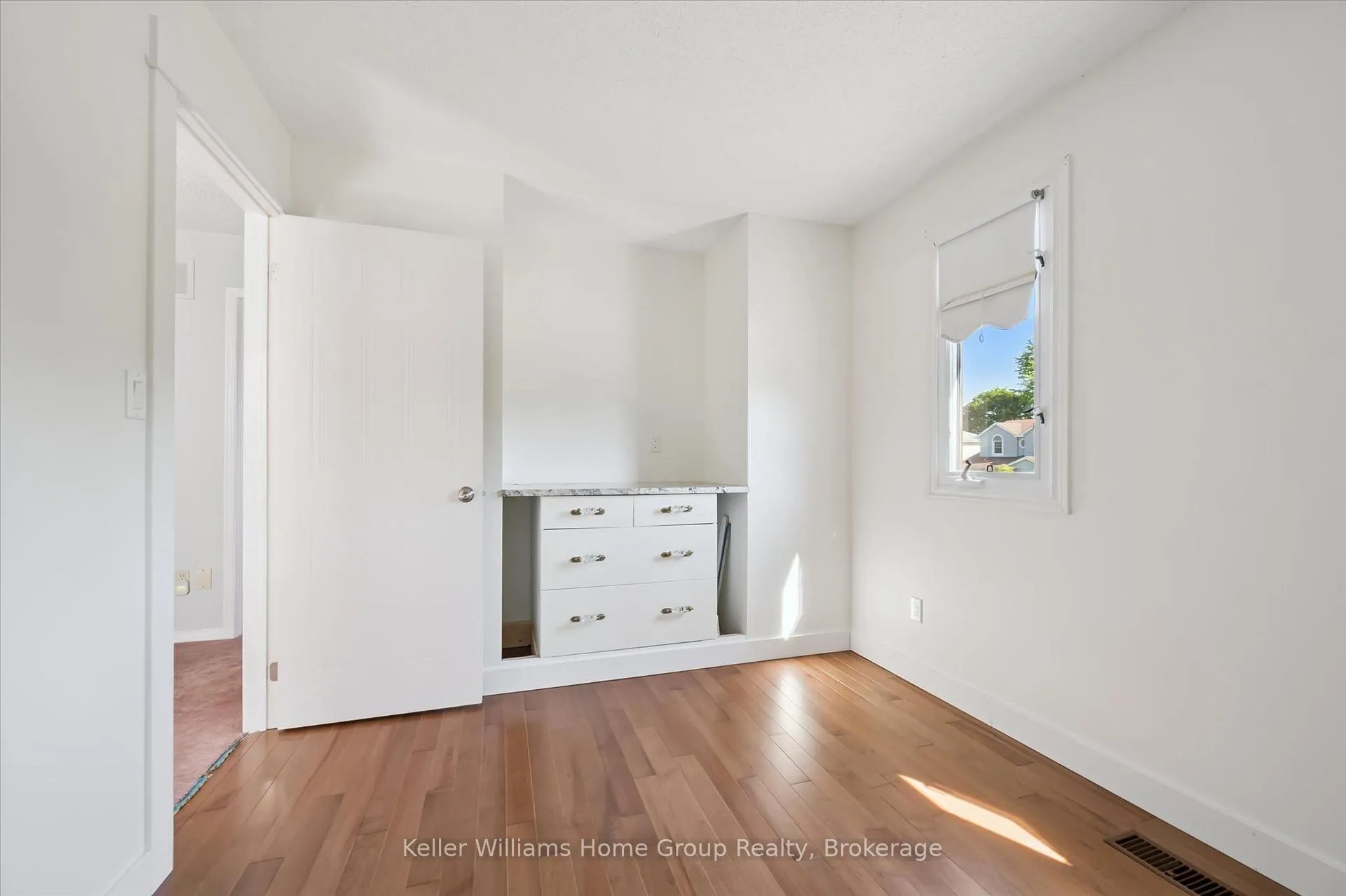 Photo 30 of 653 Holman Crescent, Centre Wellington, Fergus — HOMEH