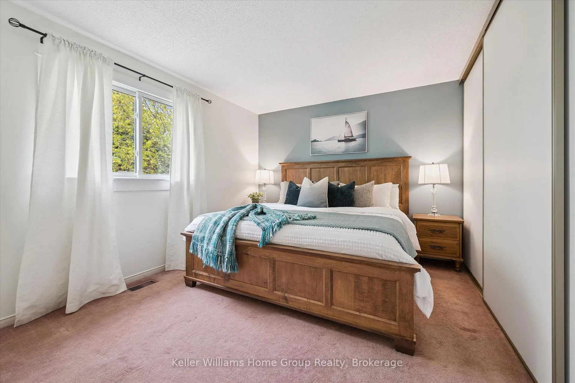Photo 33 of 653 Holman Crescent, Centre Wellington, Fergus — HOMEH