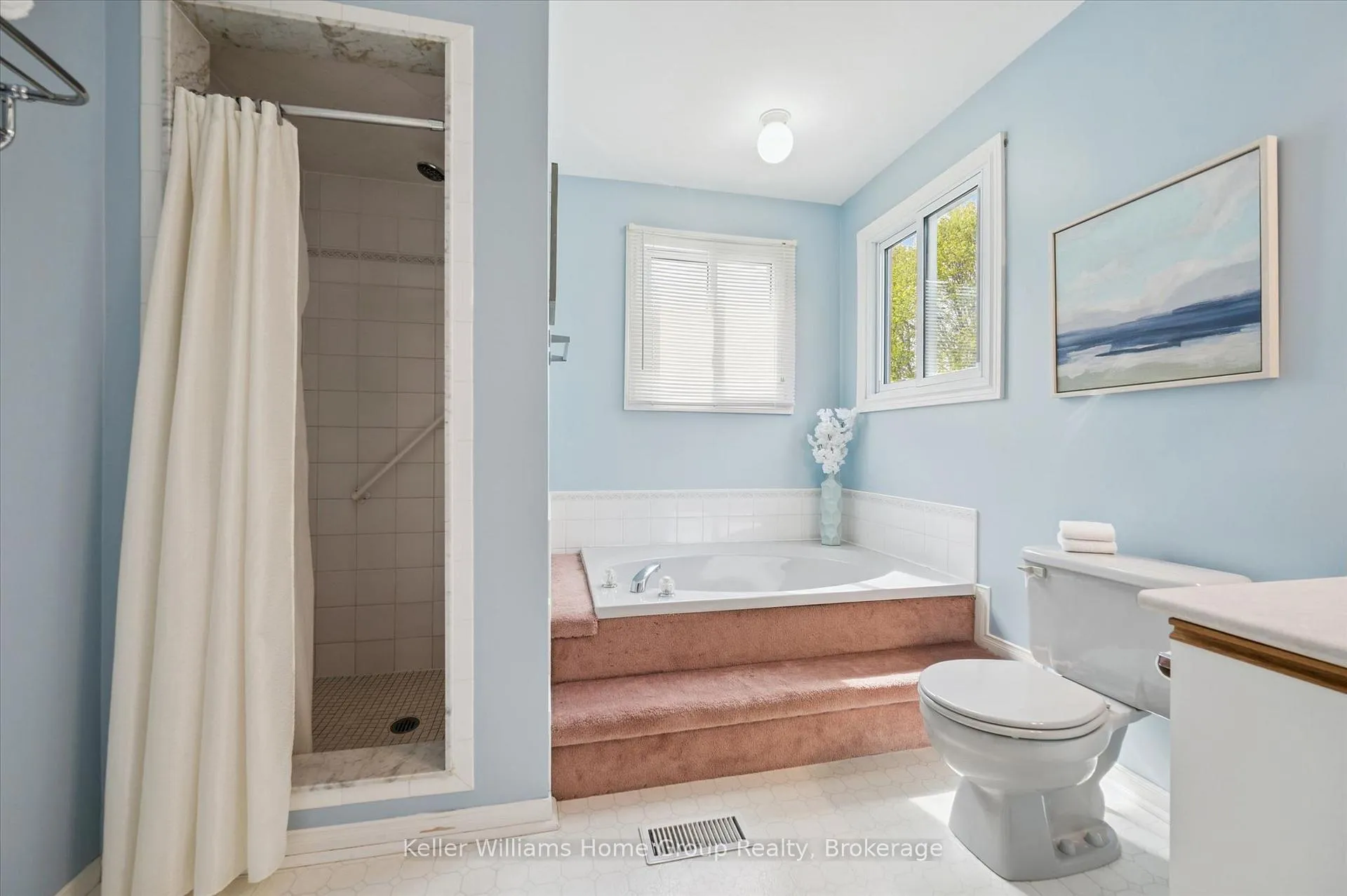 Photo 36 of 653 Holman Crescent, Centre Wellington, Fergus — HOMEH