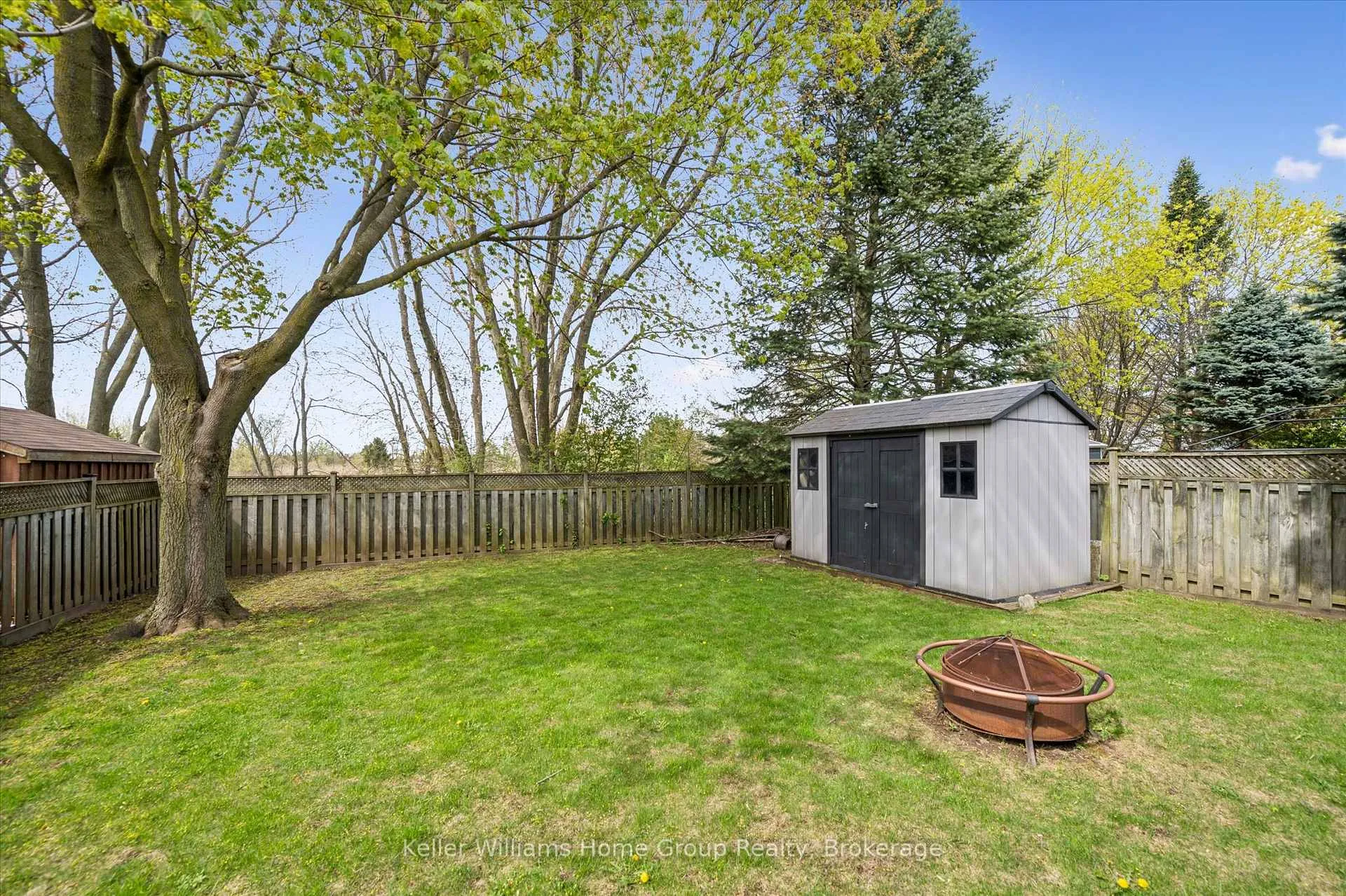 Photo 45 of 653 Holman Crescent, Centre Wellington, Fergus — HOMEH