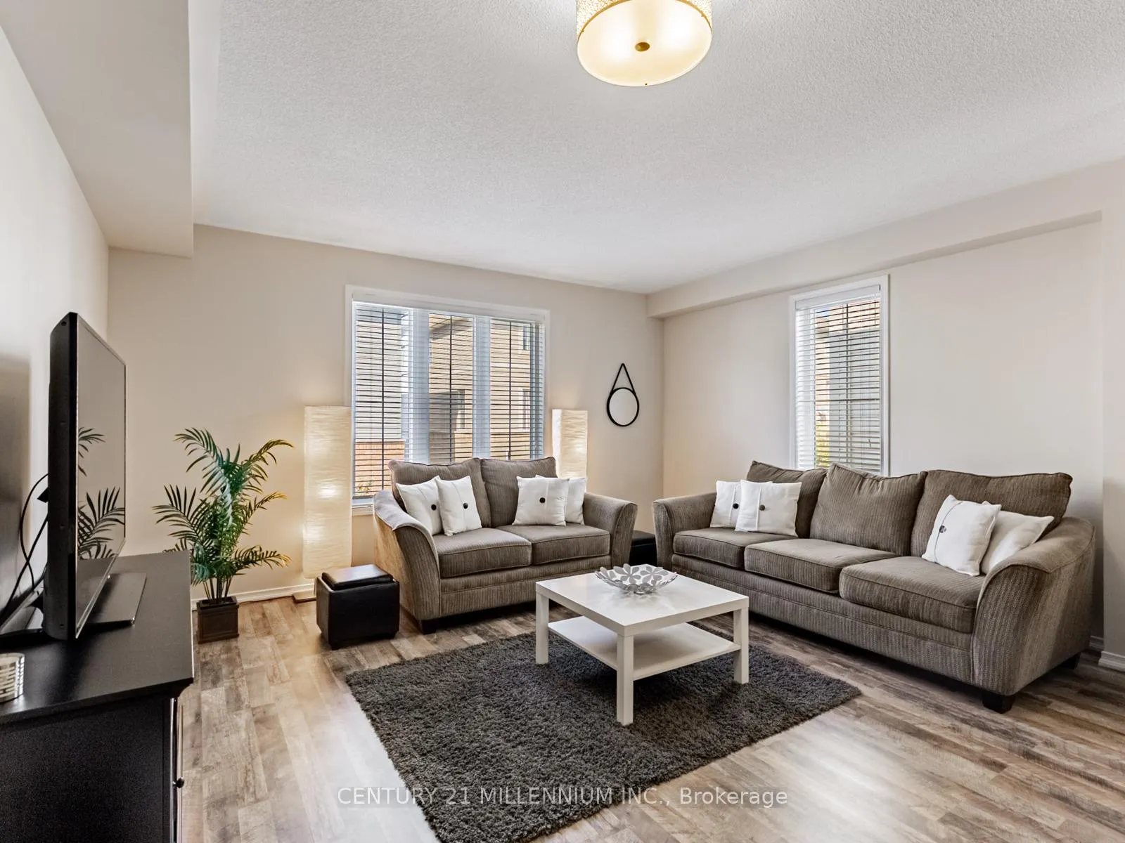 Photo 8 of 111 Cedar Lake Crescent, Brampton, Bram West — HOMEH
