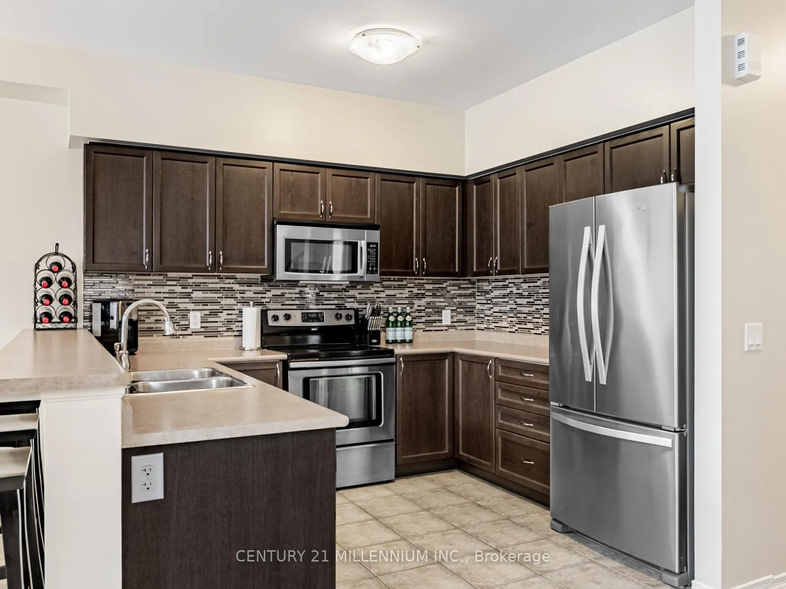 Photo 12 of 111 Cedar Lake Crescent, Brampton, Bram West — HOMEH