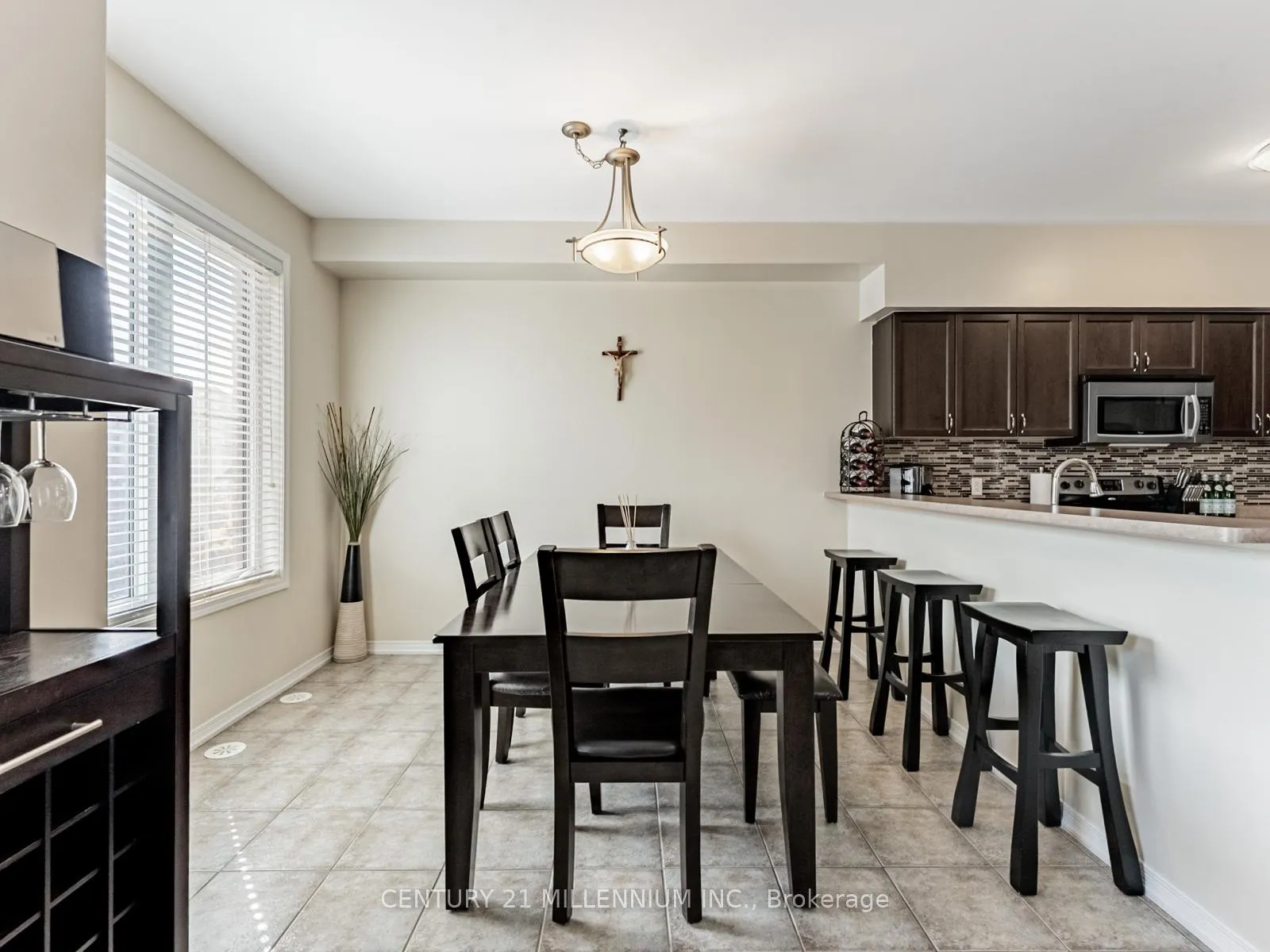Photo 14 of 111 Cedar Lake Crescent, Brampton, Bram West — HOMEH