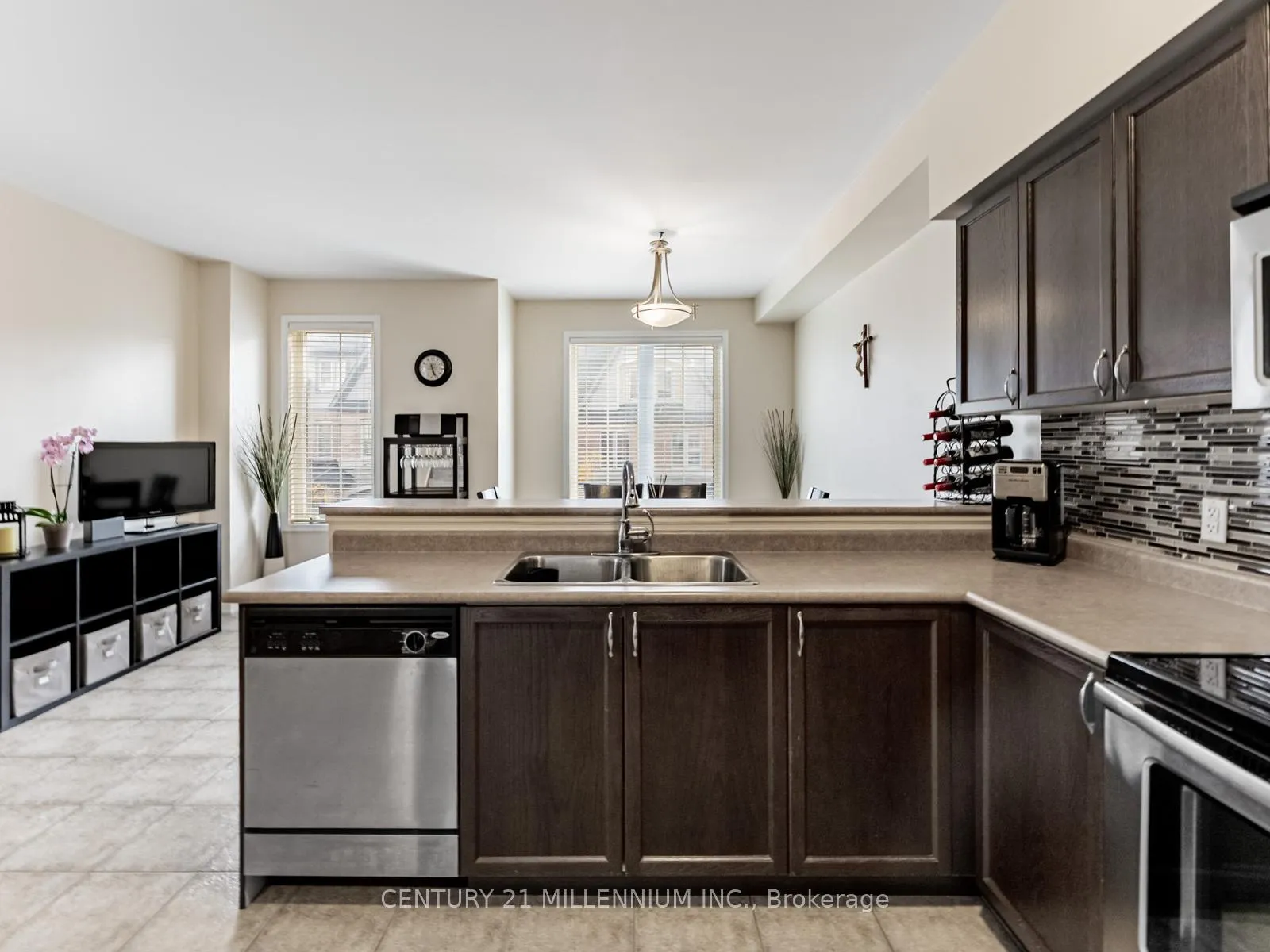 Photo 15 of 111 Cedar Lake Crescent, Brampton, Bram West — HOMEH