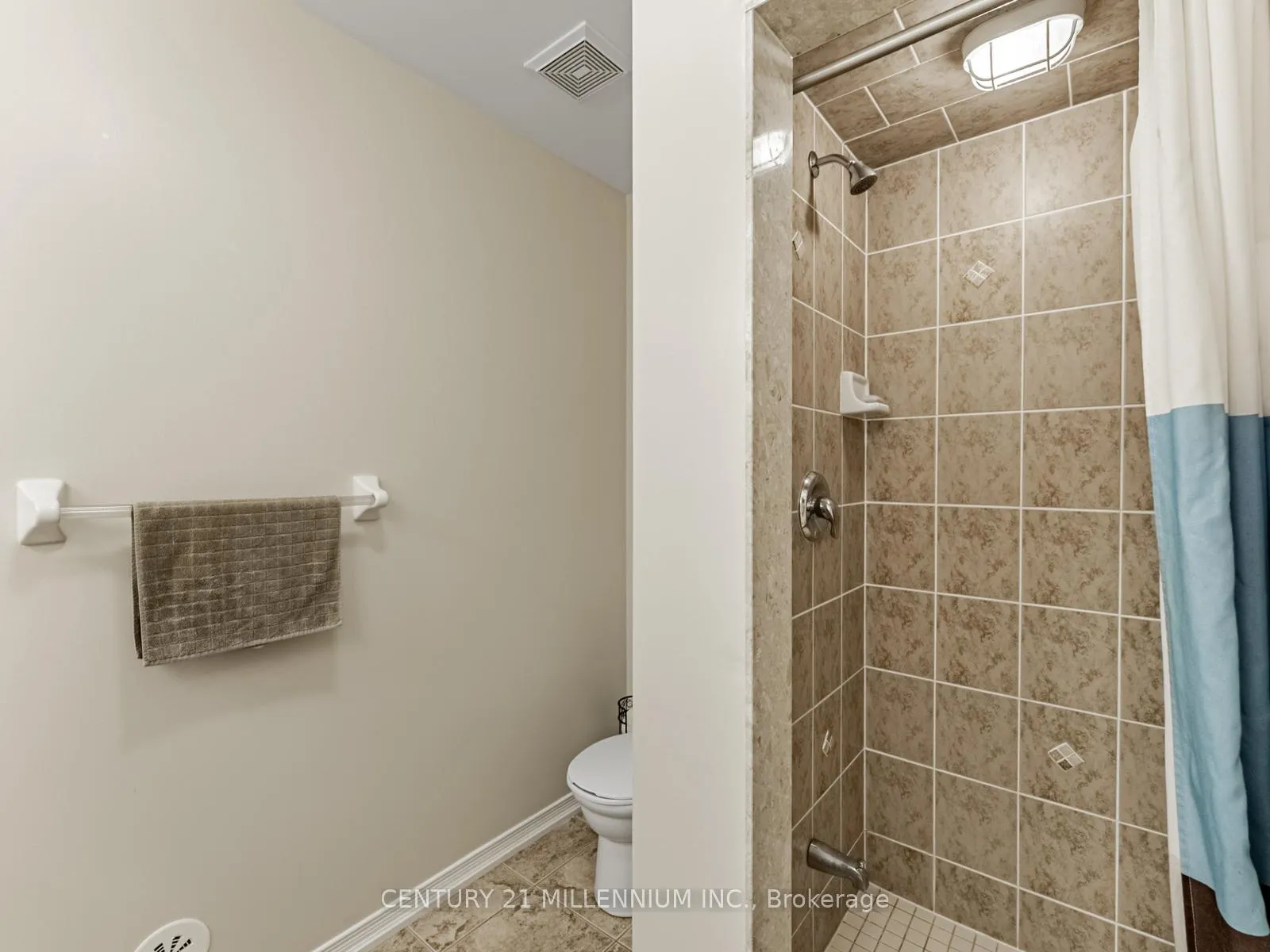 Photo 22 of 111 Cedar Lake Crescent, Brampton, Bram West — HOMEH