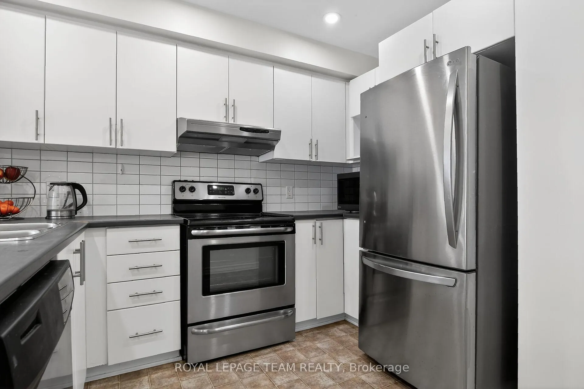 Photo 7 of 627B Chapman Mills Drive, Ottawa, Barrhaven - Strandherd — HOMEH