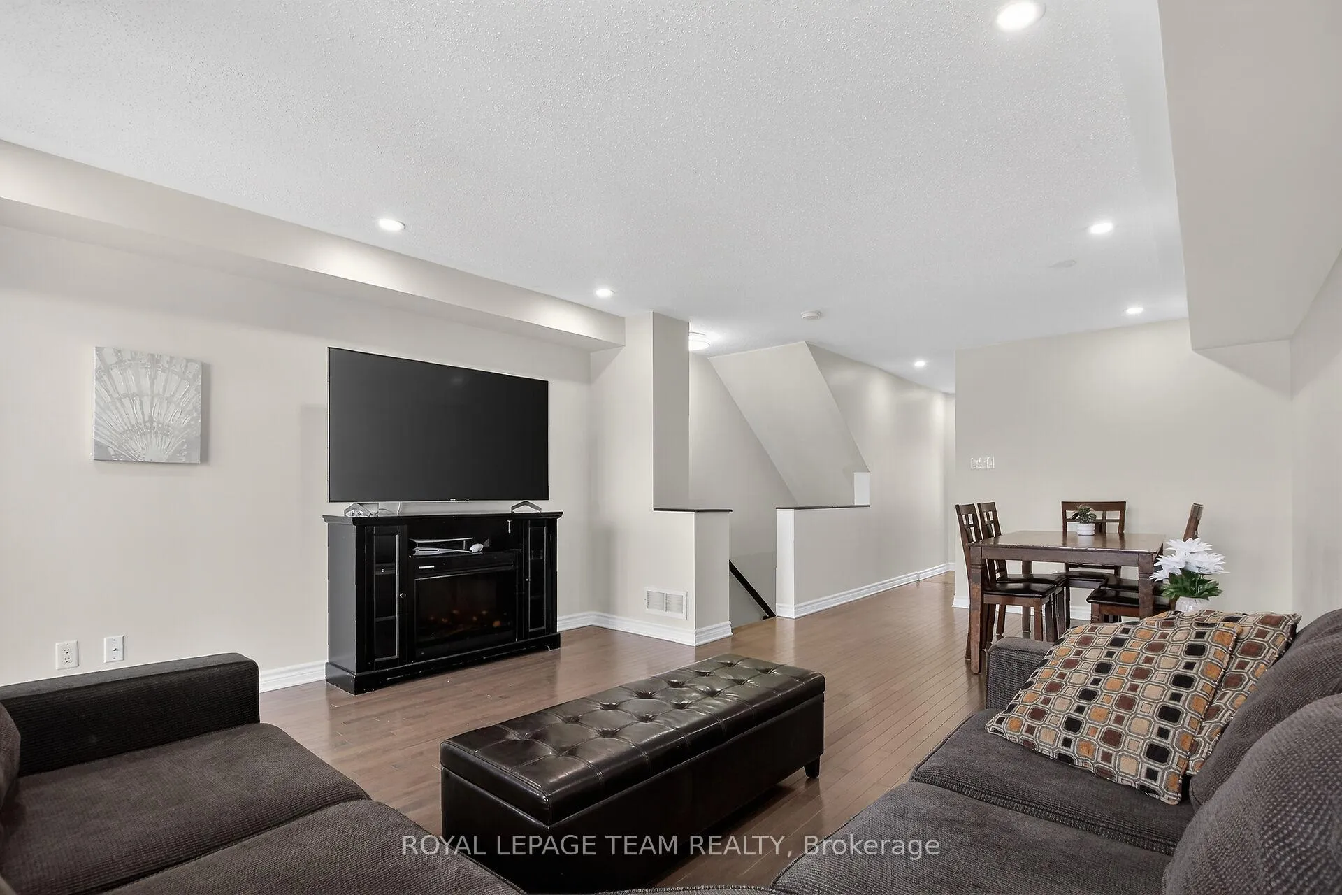 Photo 11 of 627B Chapman Mills Drive, Ottawa, Barrhaven - Strandherd — HOMEH