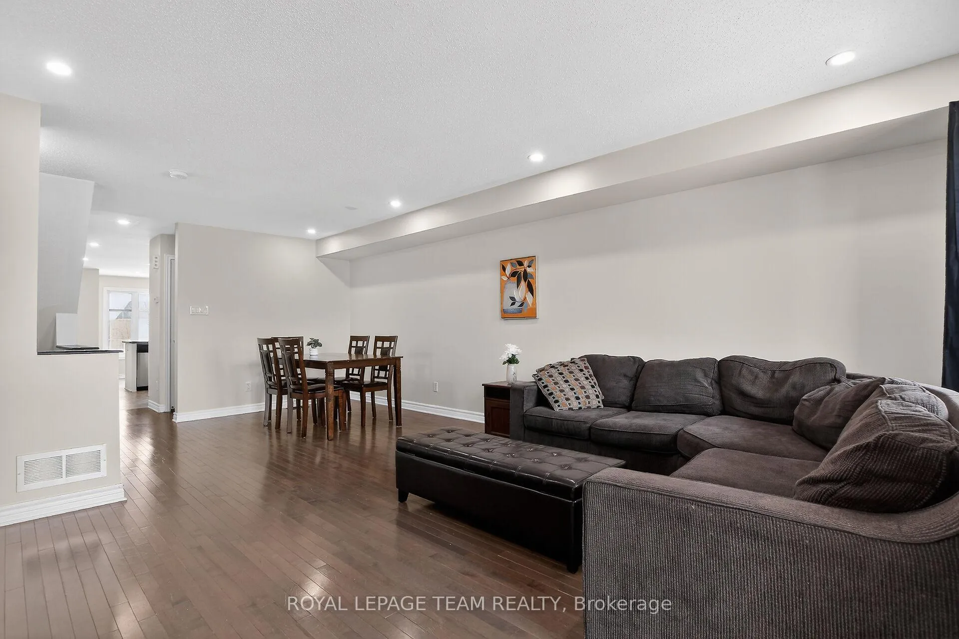 Photo 12 of 627B Chapman Mills Drive, Ottawa, Barrhaven - Strandherd — HOMEH