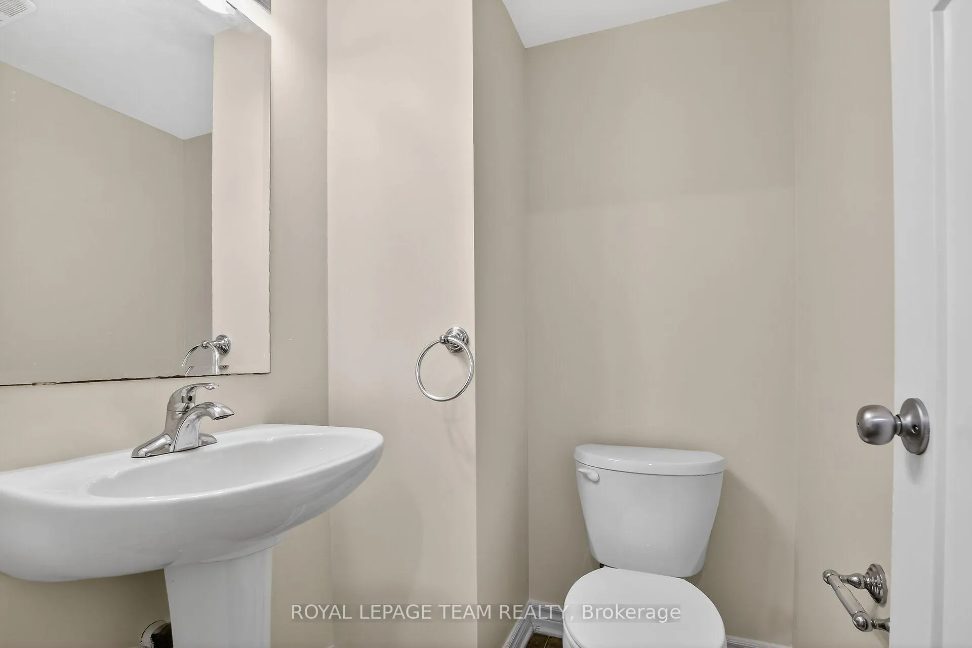 Photo 24 of 627B Chapman Mills Drive, Ottawa, Barrhaven - Strandherd — HOMEH