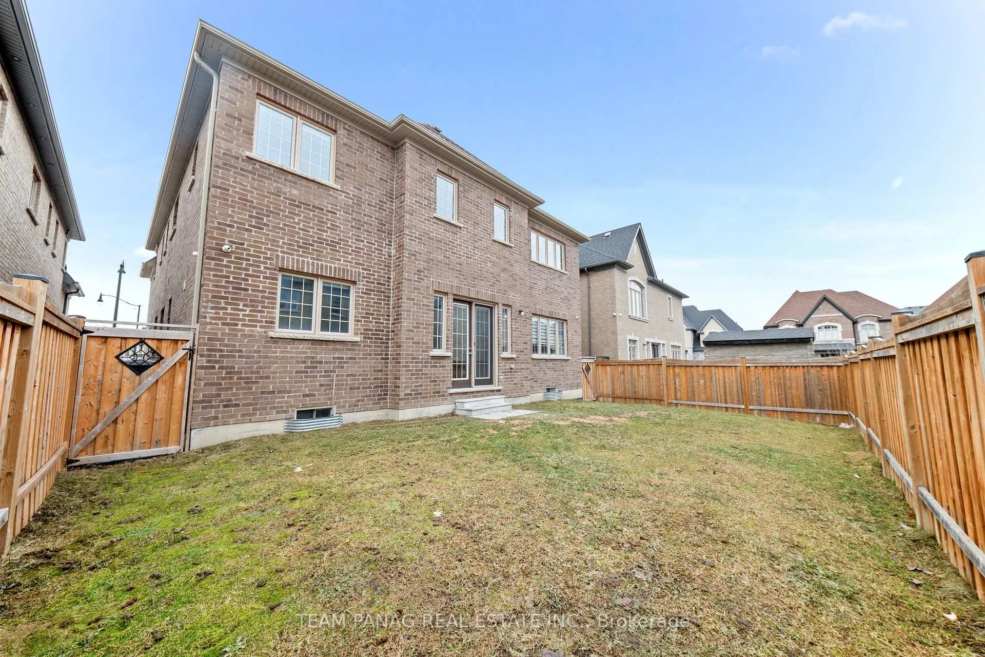 Photo 34 of 25 Trail Rider Drive, Brampton, Toronto Gore Rural Estate — HOMEH