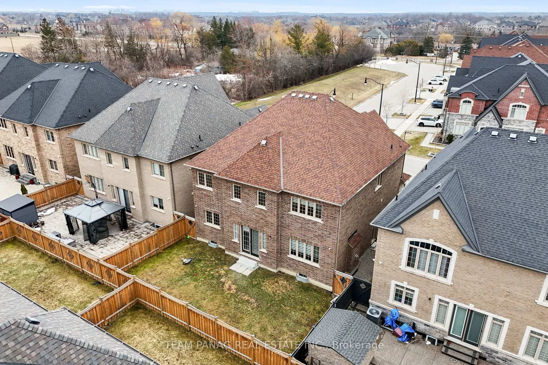 Photo 35 of 25 Trail Rider Drive, Brampton, Toronto Gore Rural Estate — HOMEH