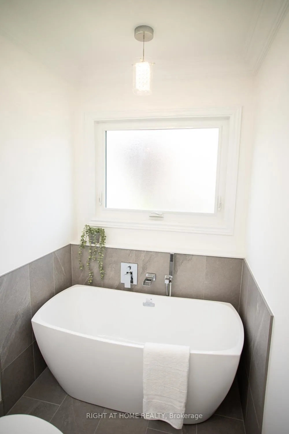 Photo 21 of 191 Roseborough Drive, Scugog, Port Perry — HOMEH