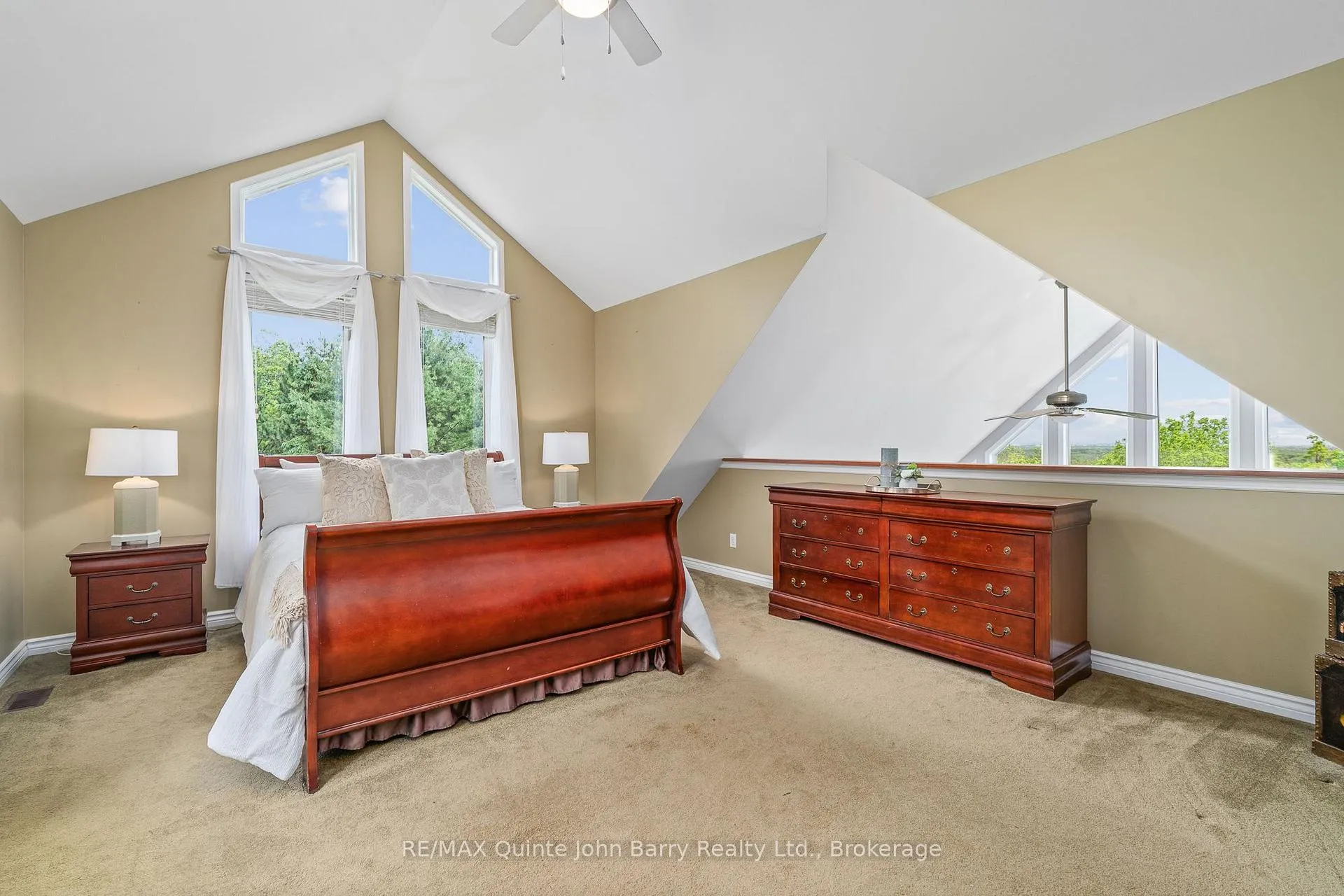 Photo 13 of 331 Drewery Street, Brighton, Rural Brighton — HOMEH