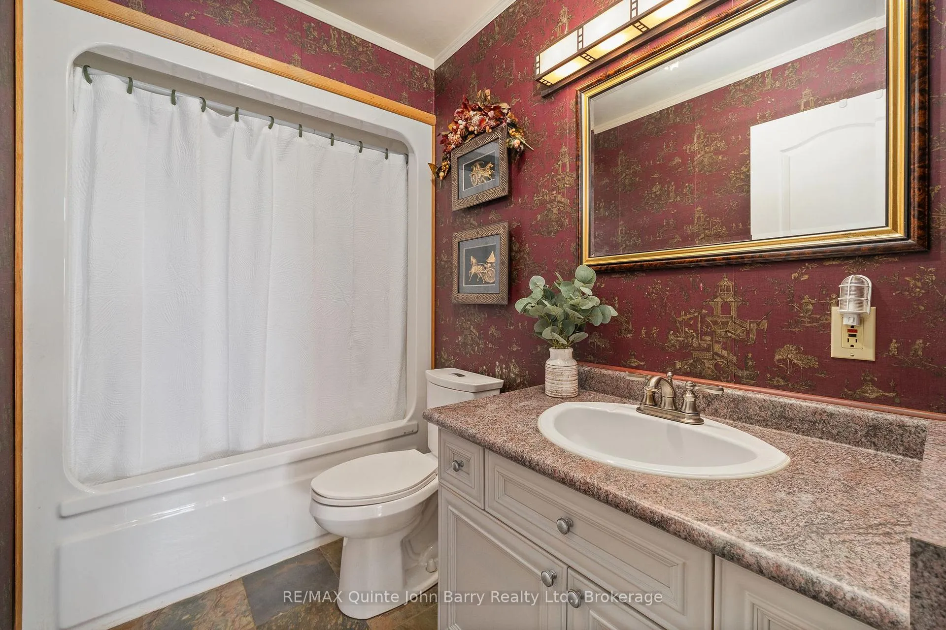 Photo 18 of 331 Drewery Street, Brighton, Rural Brighton — HOMEH