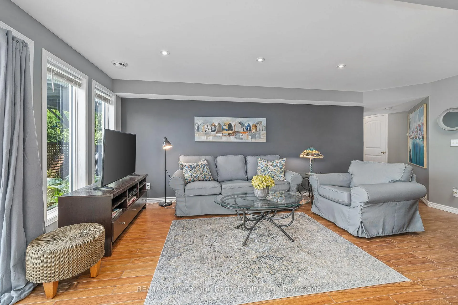 Photo 19 of 331 Drewery Street, Brighton, Rural Brighton — HOMEH