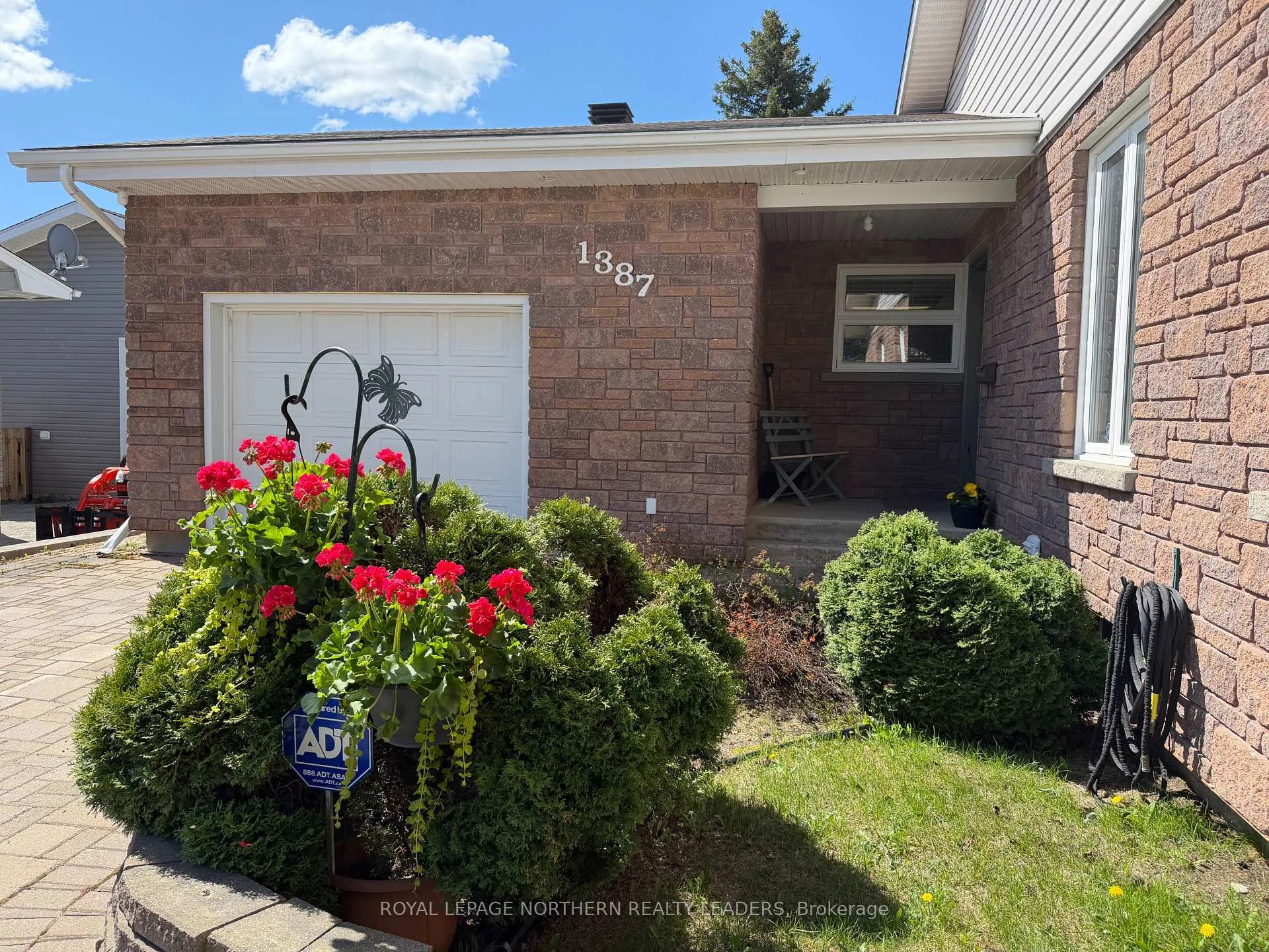 Photo 2 of 1387 Chenier Avenue, Timmins, MTJ - Main Area — HOMEH