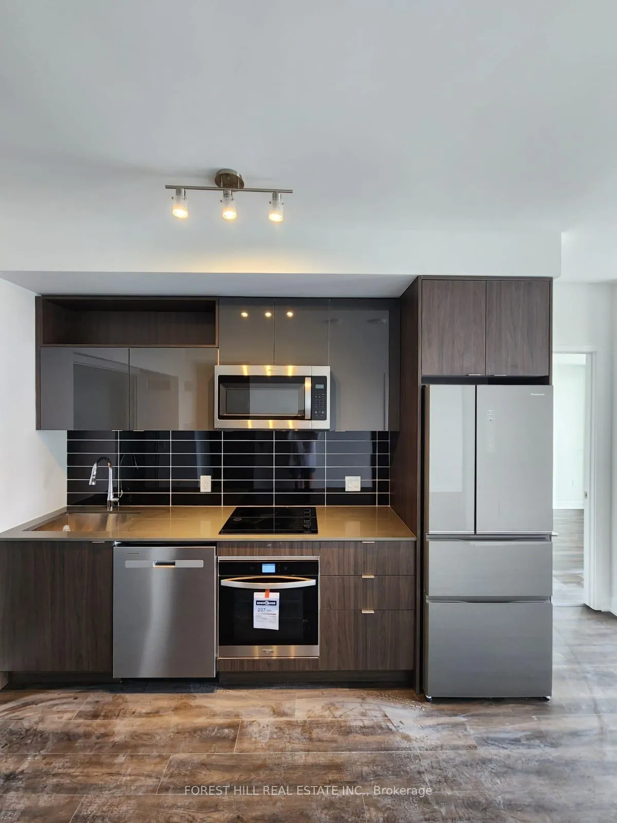 Photo 2 of Unit 2606 E, 70 Princess Street E, Toronto, Waterfront Communities — HOMEH