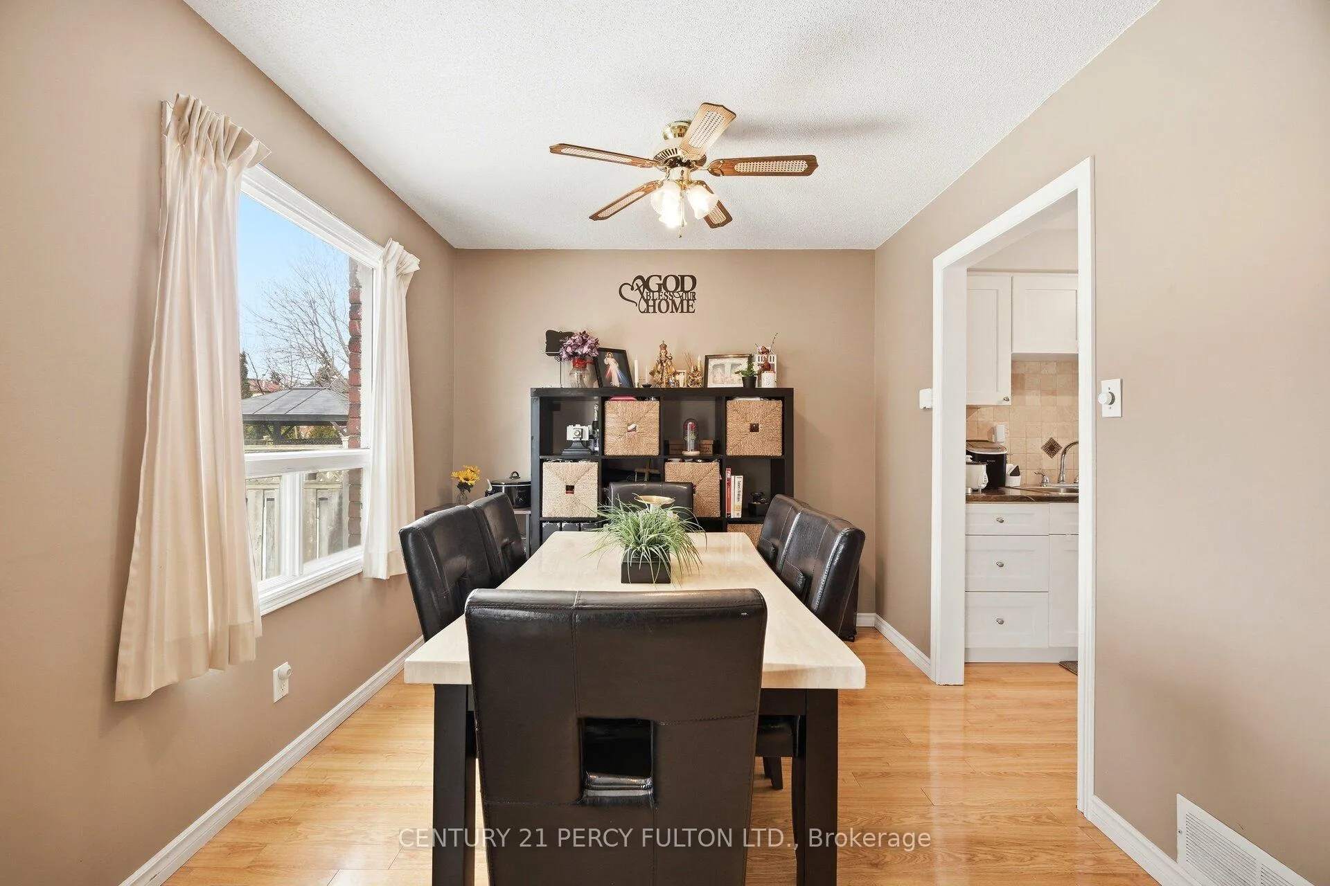 Photo 8 of 58 Marshall Crescent, Ajax, Central West — HOMEH