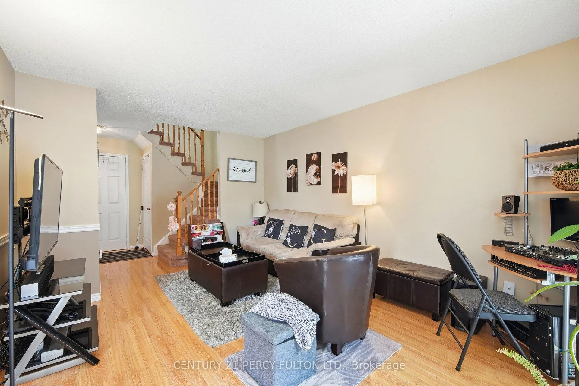Photo 10 of 58 Marshall Crescent, Ajax, Central West — HOMEH