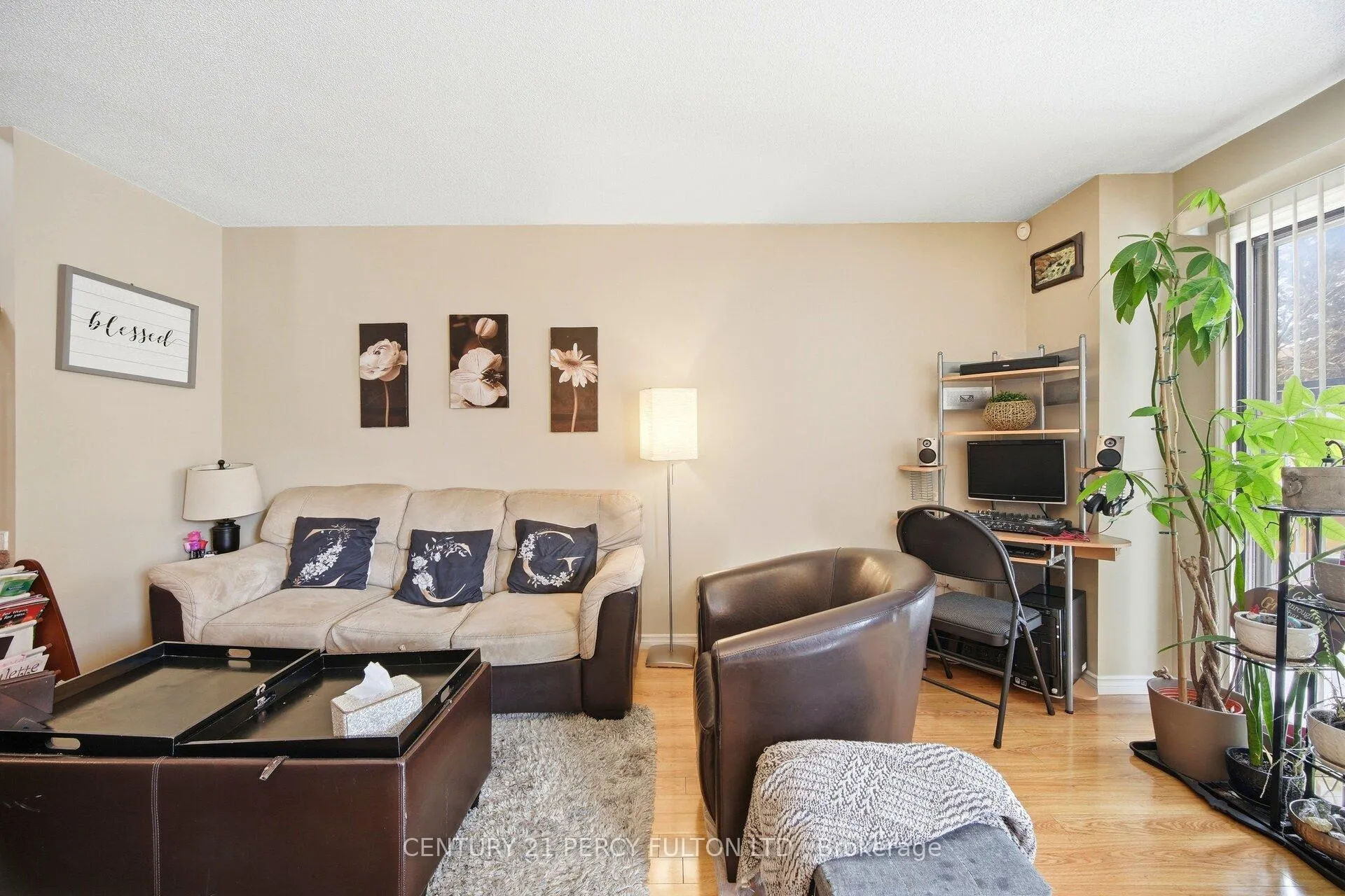 Photo 11 of 58 Marshall Crescent, Ajax, Central West — HOMEH