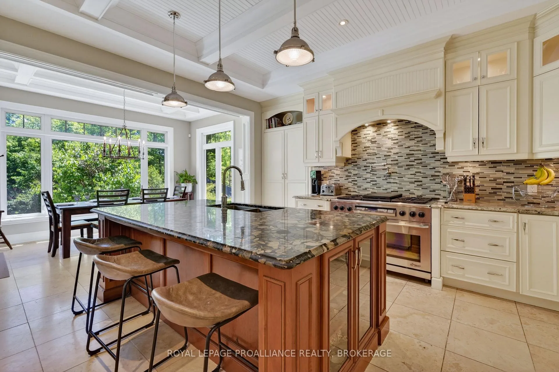 Photo 9 of 175 Deer Creek Drive, Frontenac, Frontenac South — HOMEH