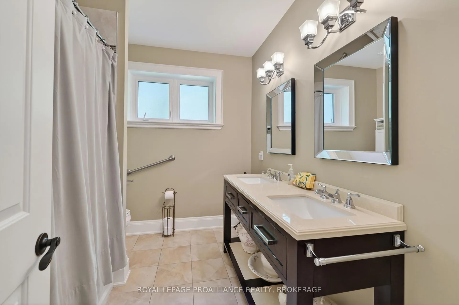 Photo 39 of 175 Deer Creek Drive, Frontenac, Frontenac South — HOMEH