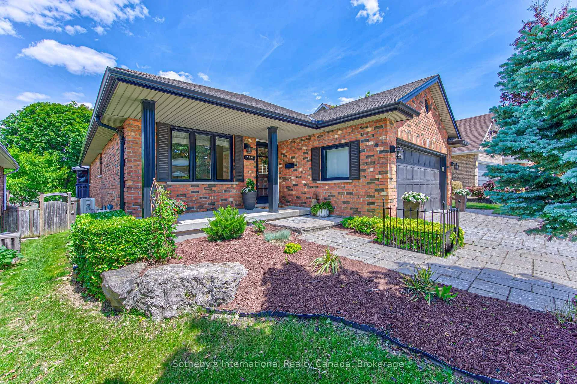 Photo 2 of 179 Westchester Drive W, Kitchener — HOMEH