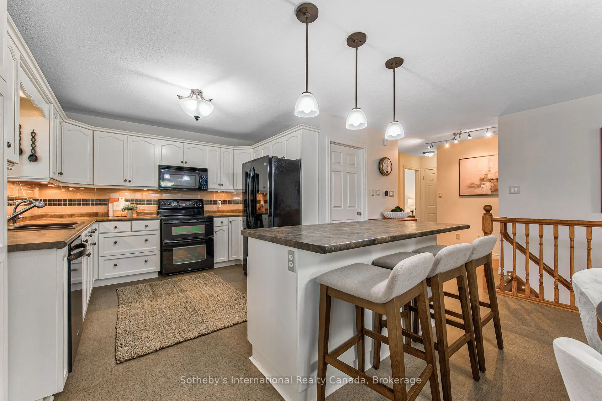 Photo 15 of 179 Westchester Drive W, Kitchener — HOMEH