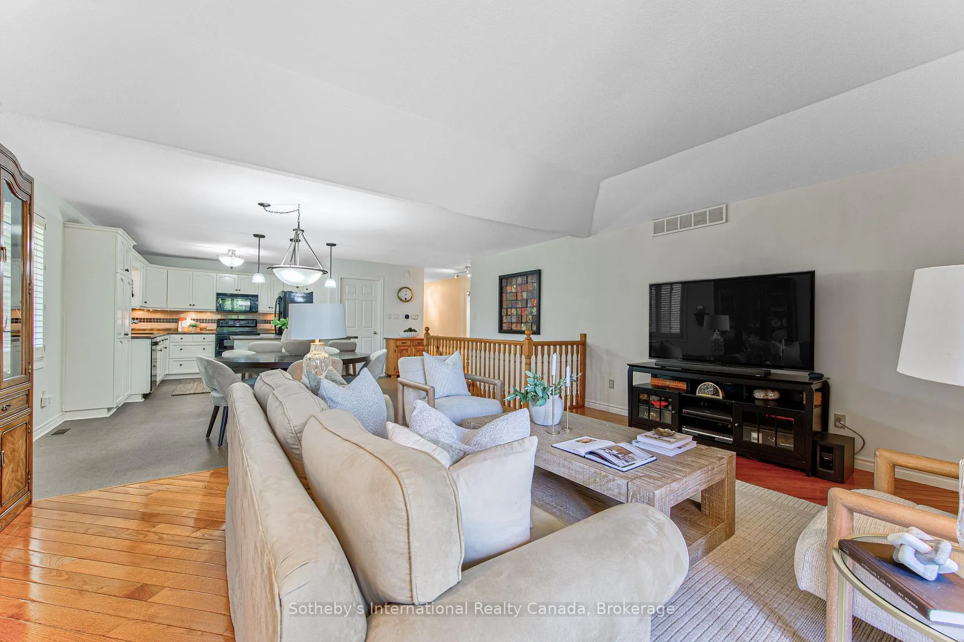 Photo 23 of 179 Westchester Drive W, Kitchener — HOMEH