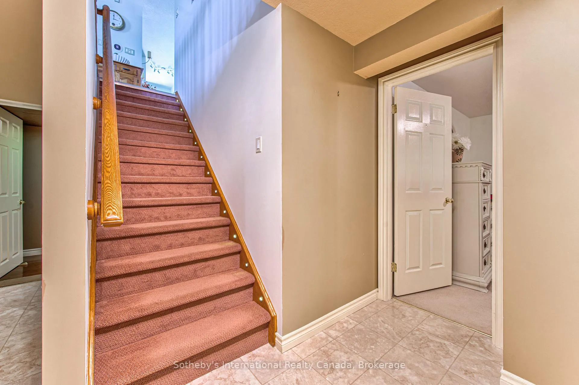 Photo 24 of 179 Westchester Drive W, Kitchener — HOMEH