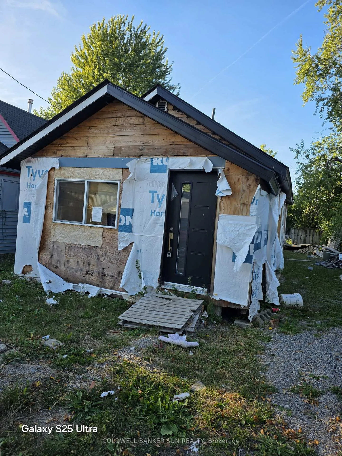 Photo of 16 Maccabee Avenue