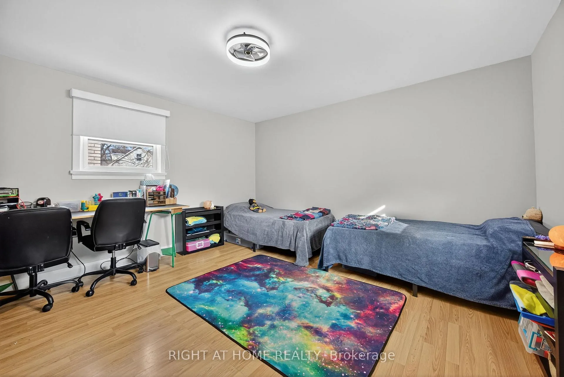 Photo 10 of 25 Thomson Street, Barrie, Queen's Park — HOMEH