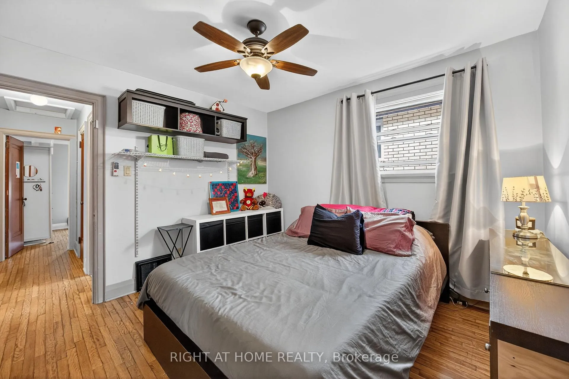 Photo 13 of 25 Thomson Street, Barrie, Queen's Park — HOMEH