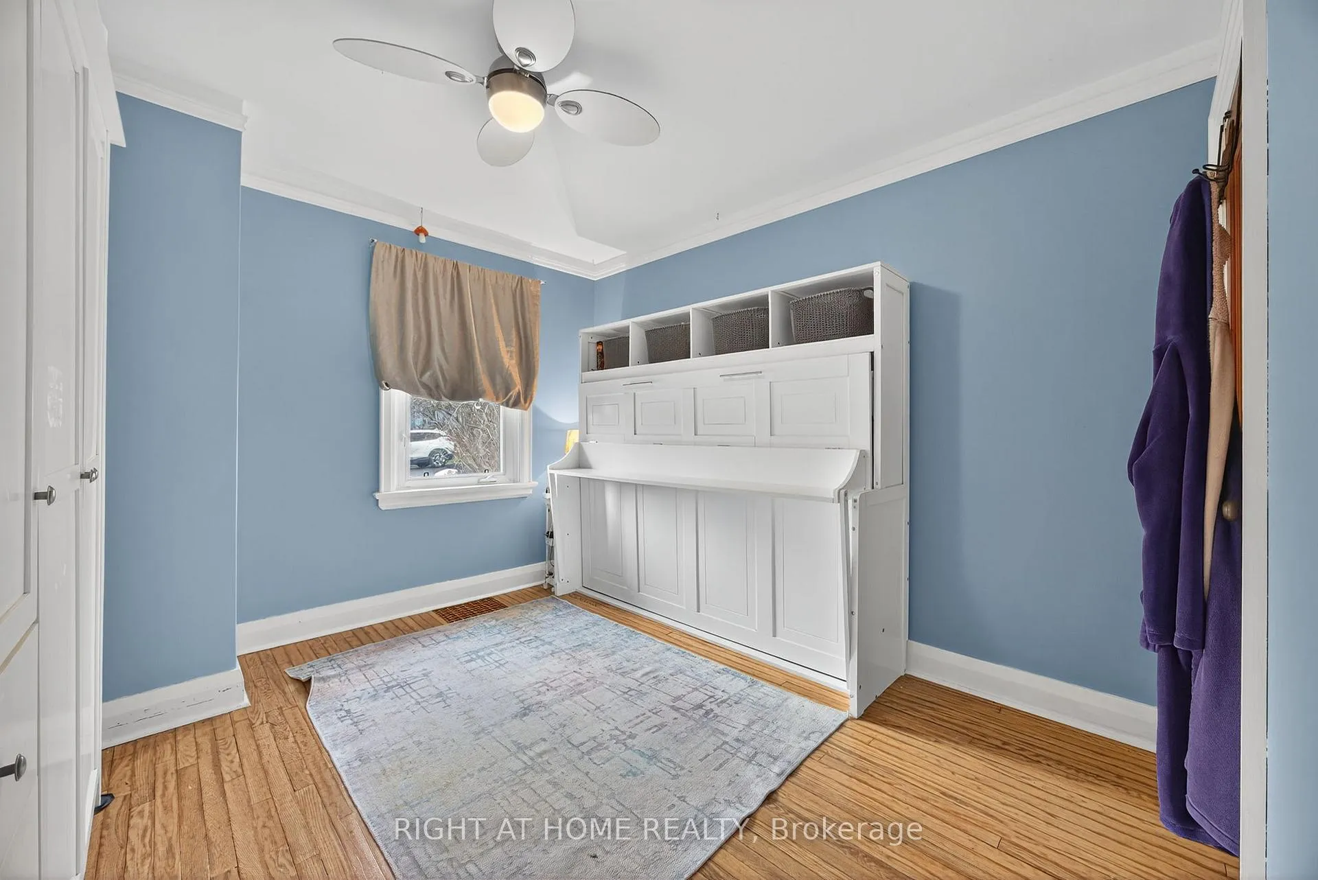 Photo 14 of 25 Thomson Street, Barrie, Queen's Park — HOMEH