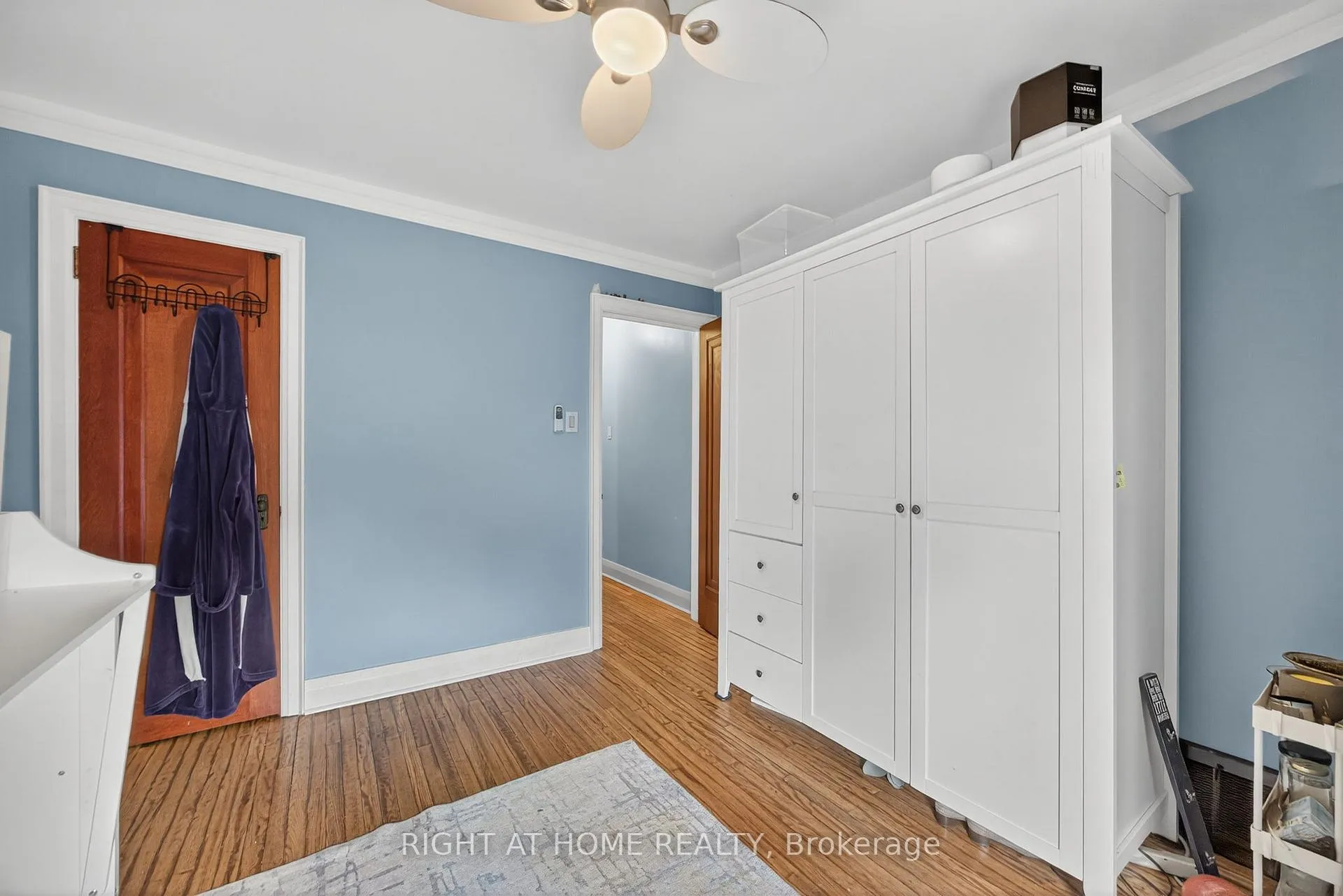 Photo 15 of 25 Thomson Street, Barrie, Queen's Park — HOMEH