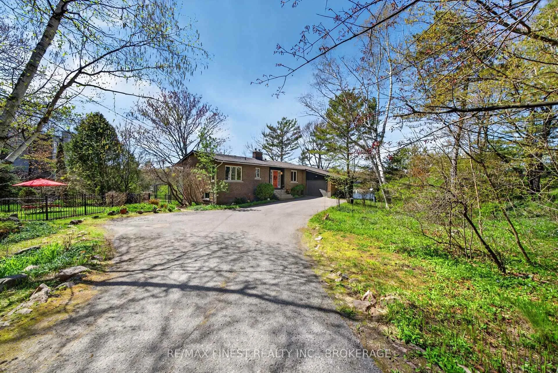 Photo 2 of 10 Warbler Lane, Kingston, Kingston East (incl CFB Kingston) — HOMEH