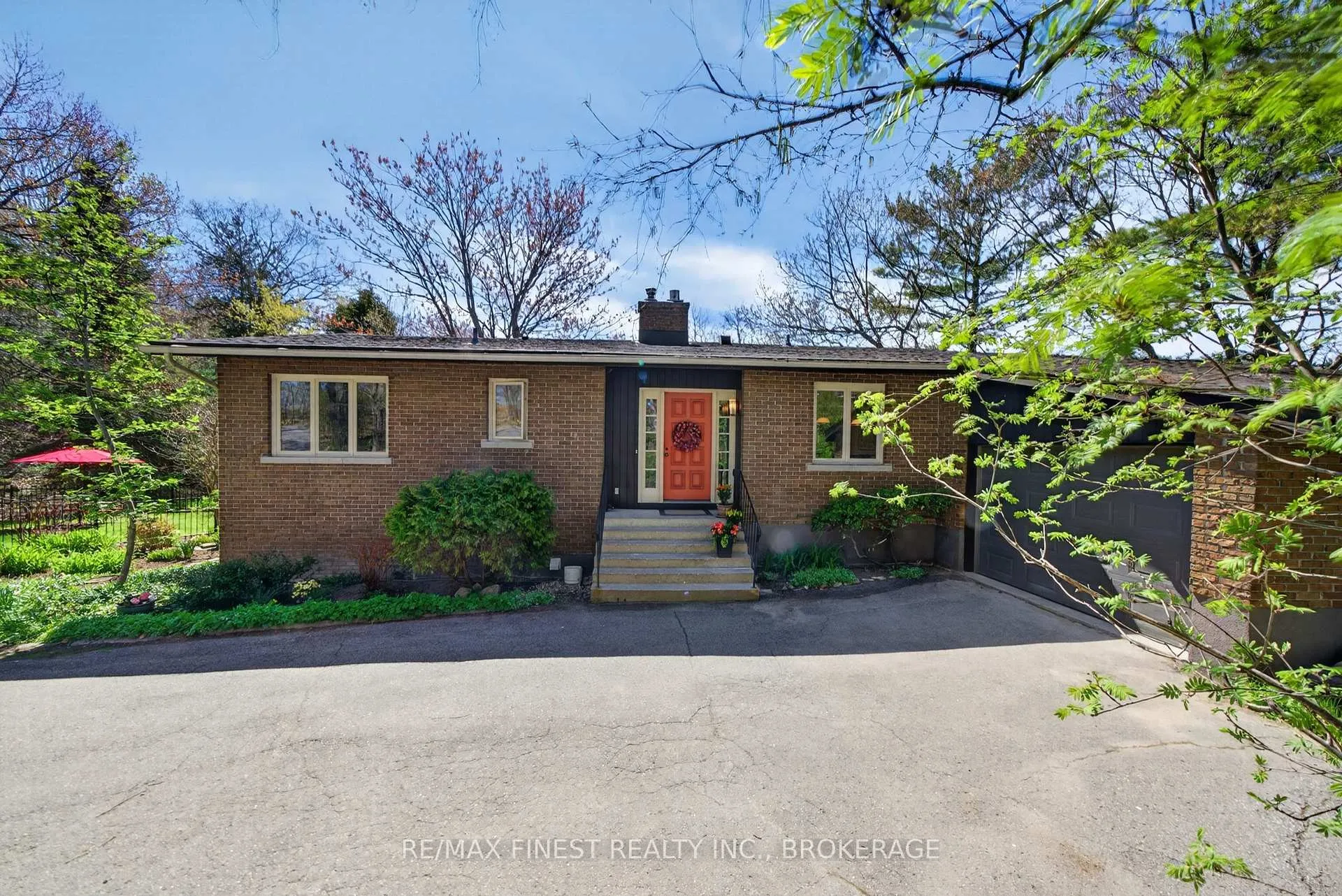 Photo 4 of 10 Warbler Lane, Kingston, Kingston East (incl CFB Kingston) — HOMEH