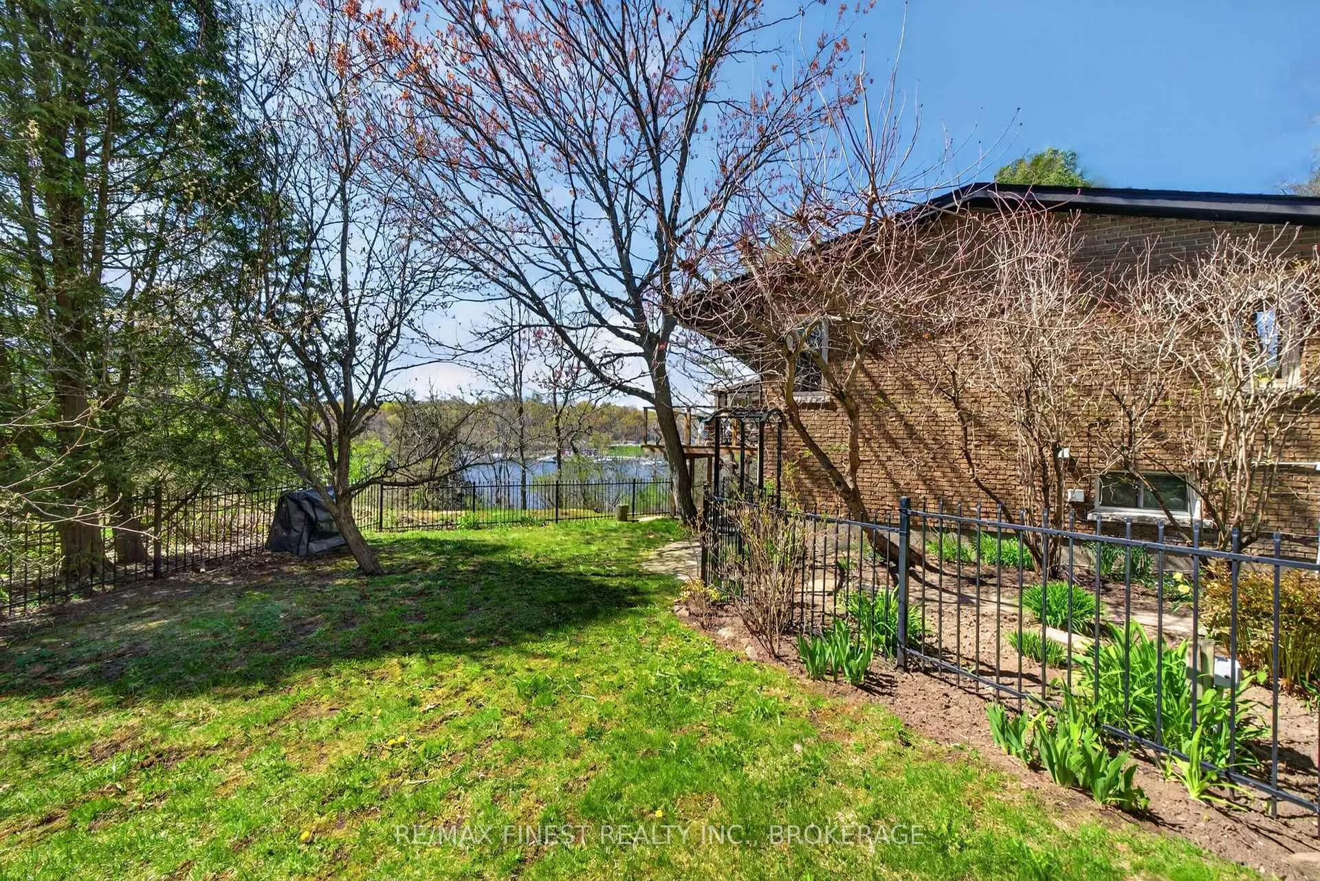 Photo 46 of 10 Warbler Lane, Kingston, Kingston East (incl CFB Kingston) — HOMEH