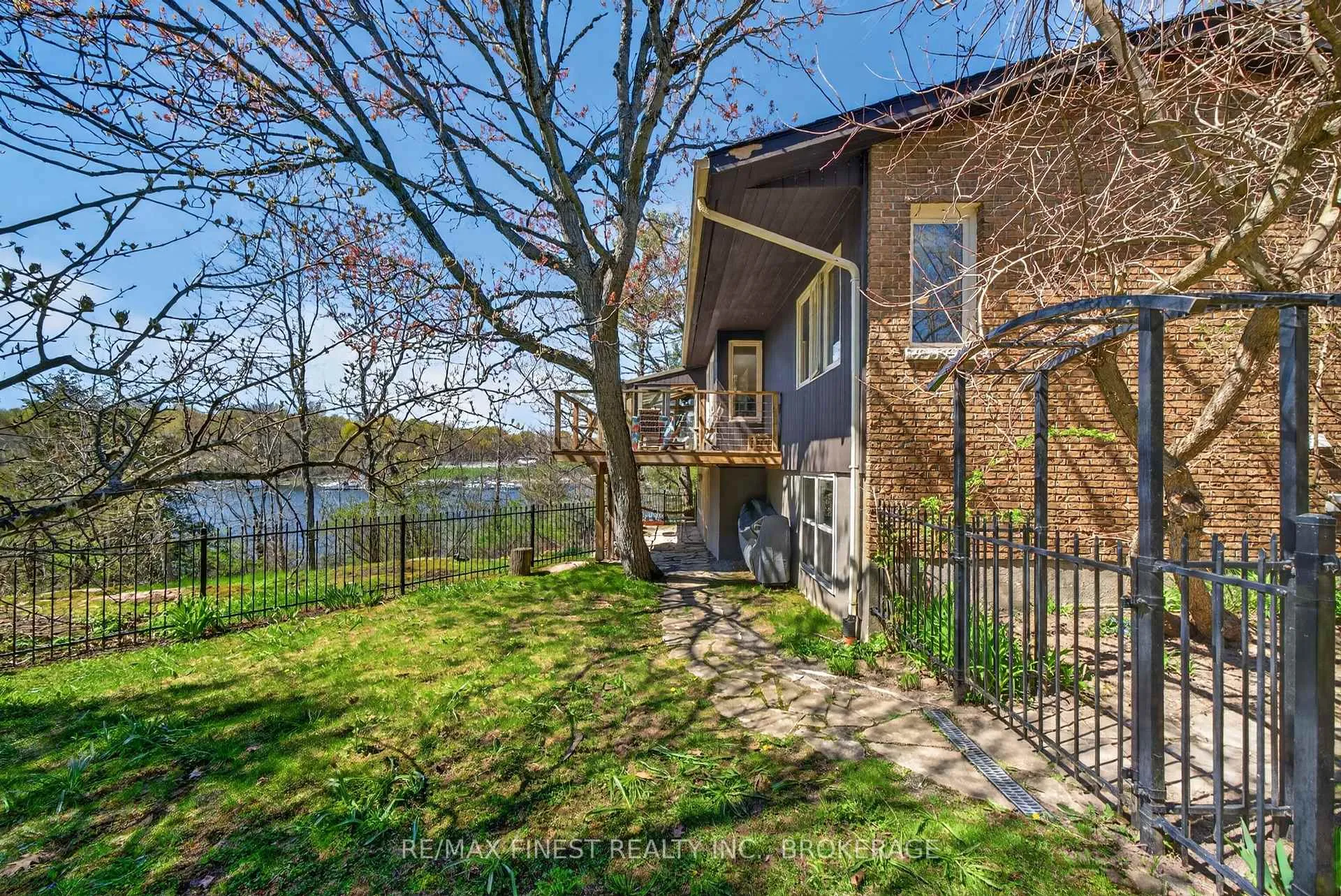 Photo 47 of 10 Warbler Lane, Kingston, Kingston East (incl CFB Kingston) — HOMEH