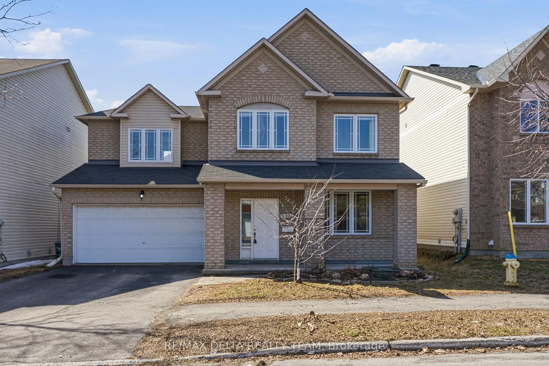 Photo 1 of 939 Cahill Drive W, Ottawa, Hunt Club — HOMEH
