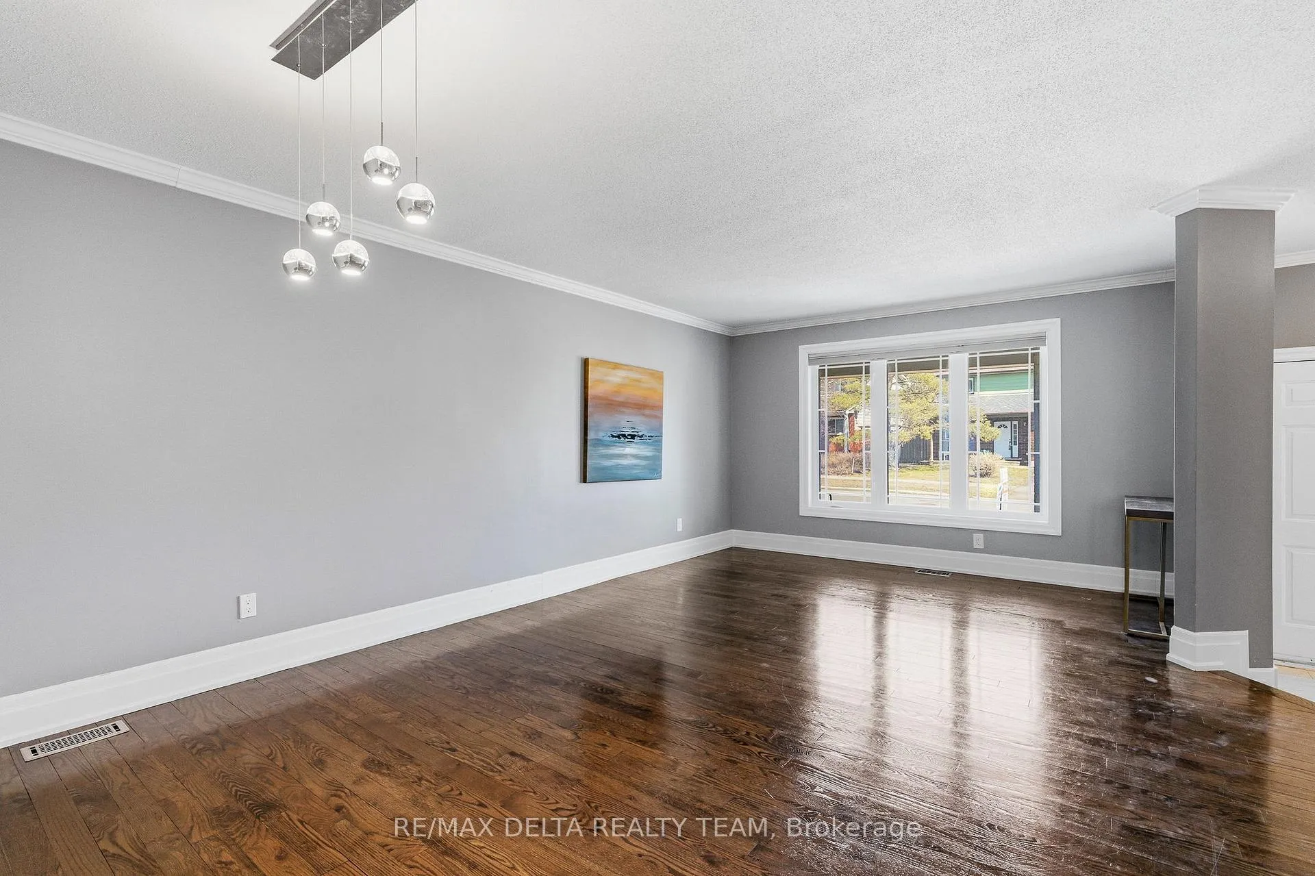Photo 7 of 939 Cahill Drive W, Ottawa, Hunt Club — HOMEH