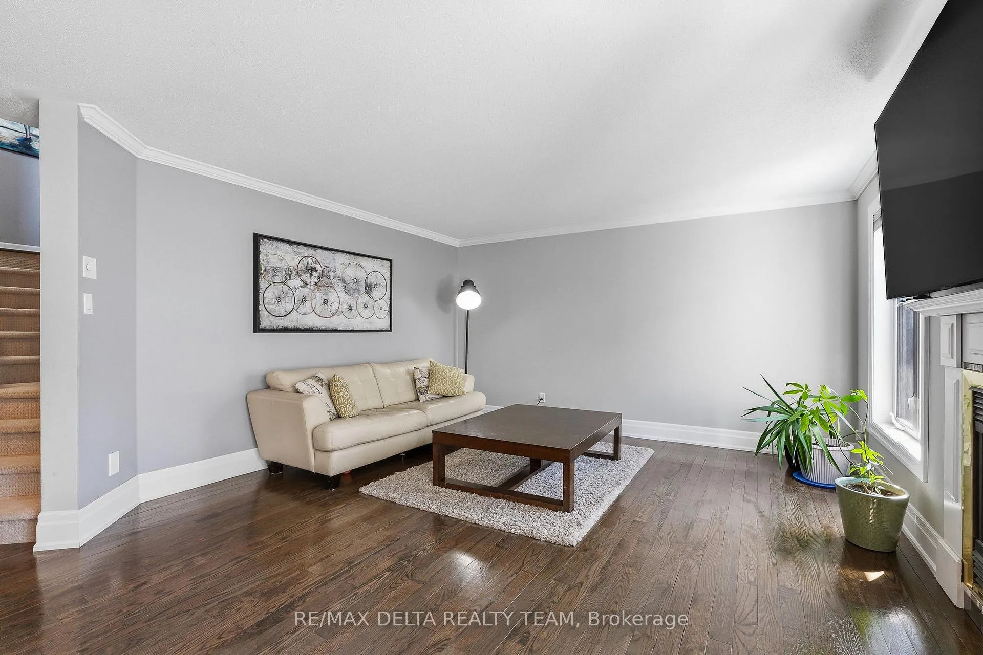 Photo 15 of 939 Cahill Drive W, Ottawa, Hunt Club — HOMEH