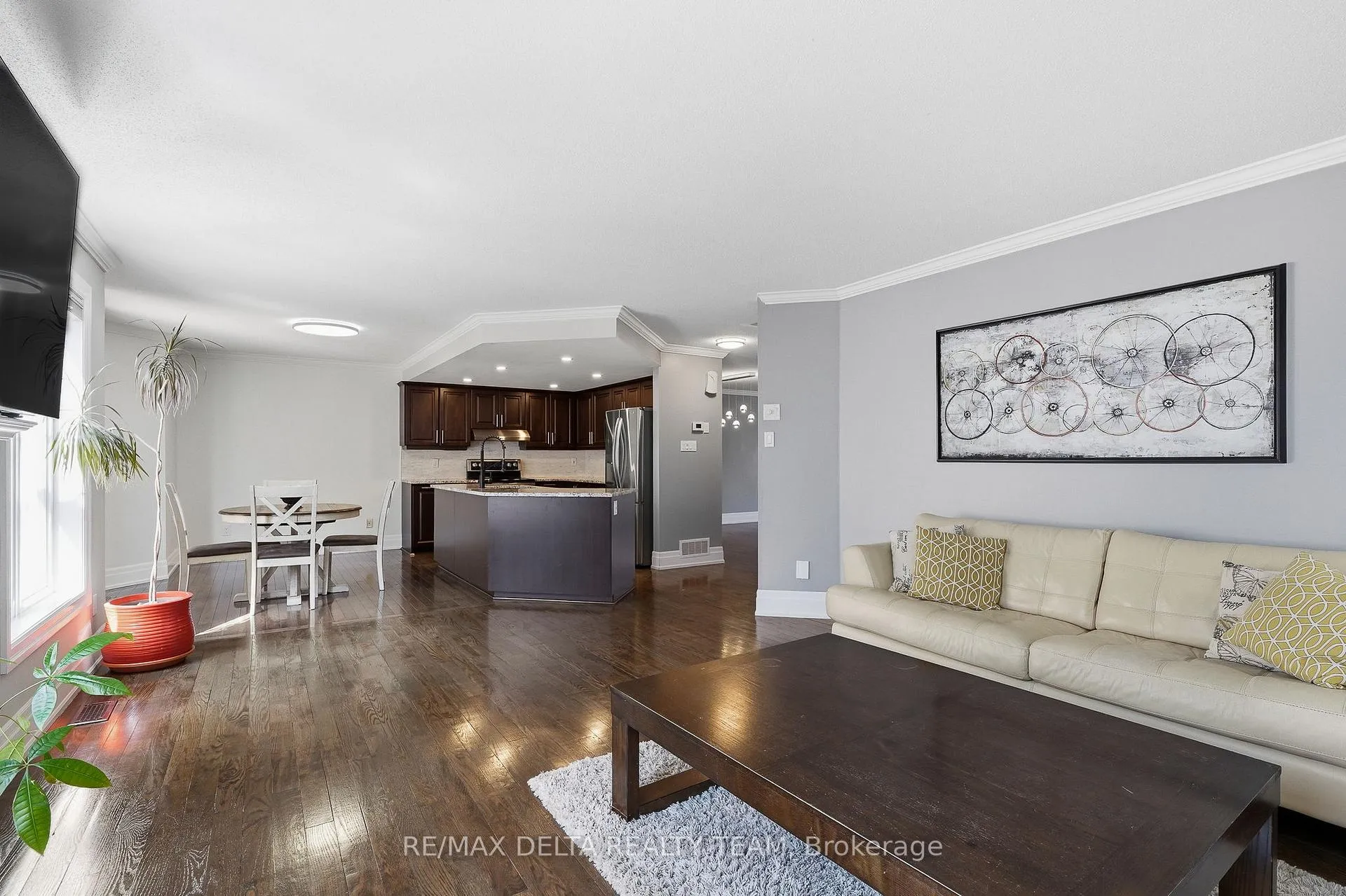Photo 16 of 939 Cahill Drive W, Ottawa, Hunt Club — HOMEH