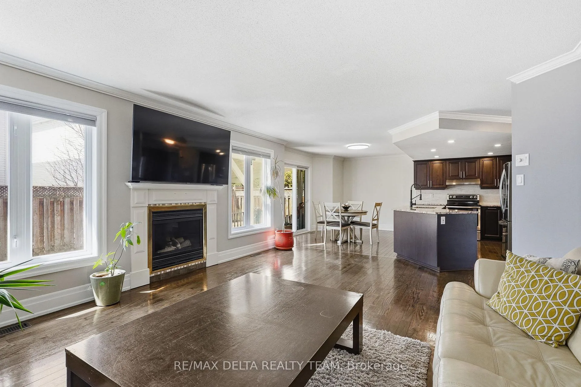 Photo 17 of 939 Cahill Drive W, Ottawa, Hunt Club — HOMEH