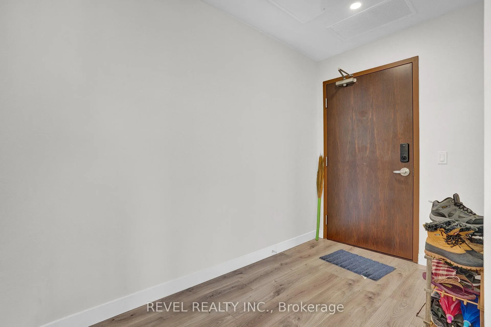 Photo 3 of Unit 1607, 60 Frederick Street, Kitchener, City Commercial Core — HOMEH