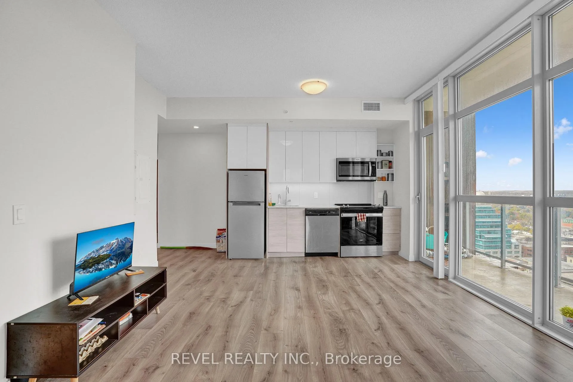 Photo 8 of Unit 1607, 60 Frederick Street, Kitchener, City Commercial Core — HOMEH