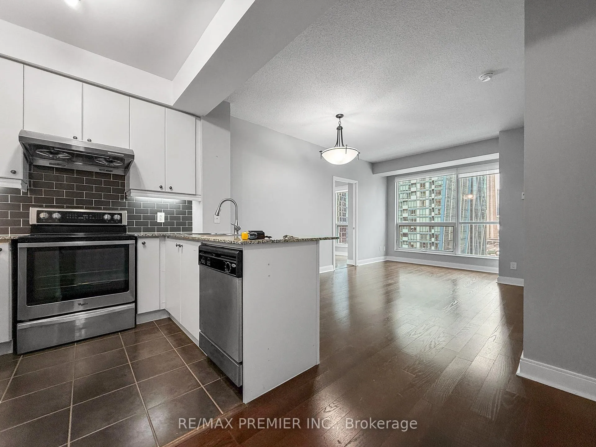 Photo 5 of Unit 2006, 1 Scott Street, Toronto, Waterfront Communities — HOMEH