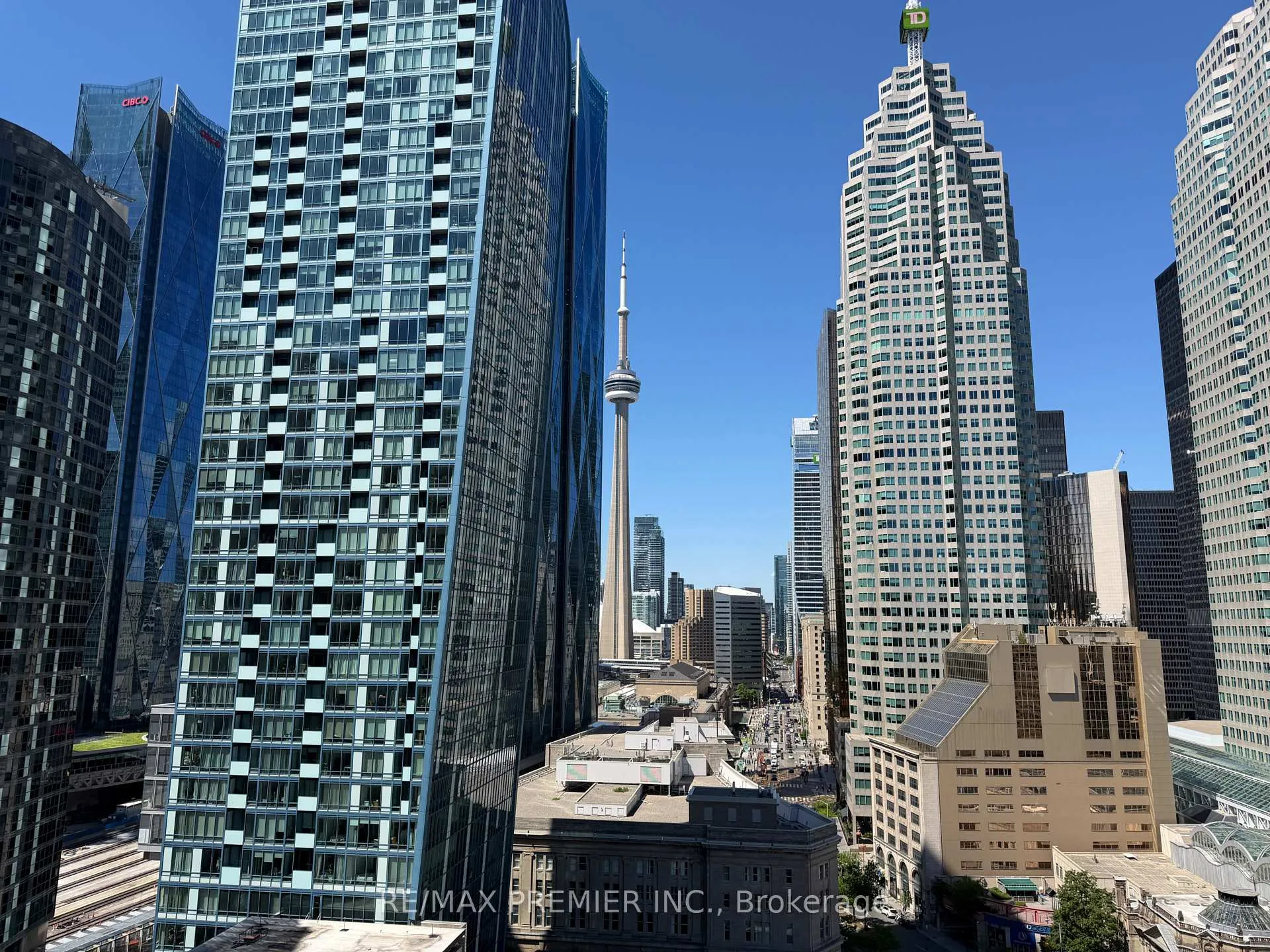Photo 16 of Unit 2006, 1 Scott Street, Toronto, Waterfront Communities — HOMEH