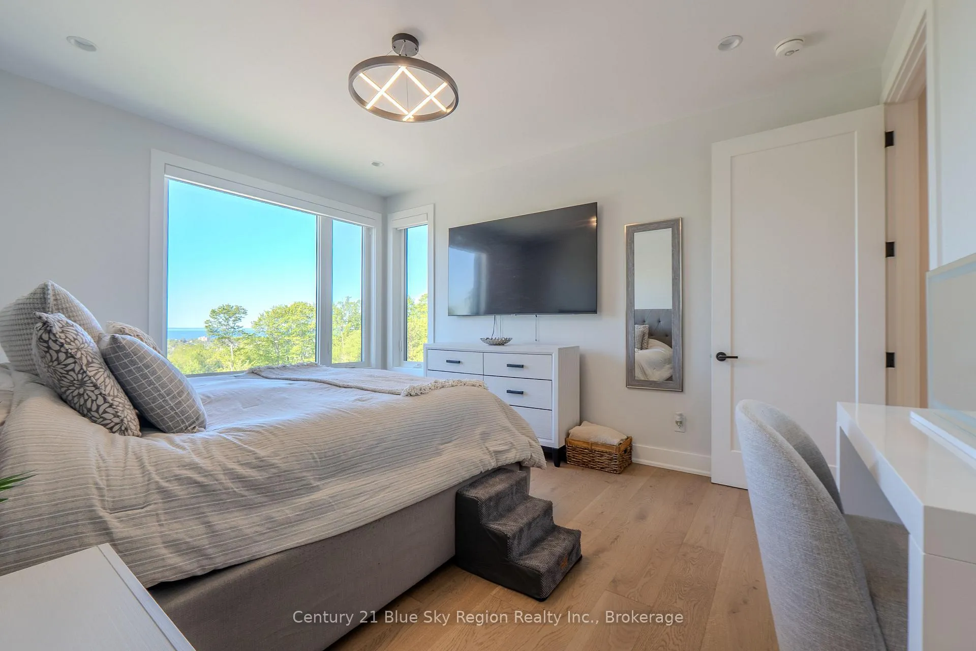 Photo 16 of 13 Kenreta Drive, North Bay, Airport — HOMEH