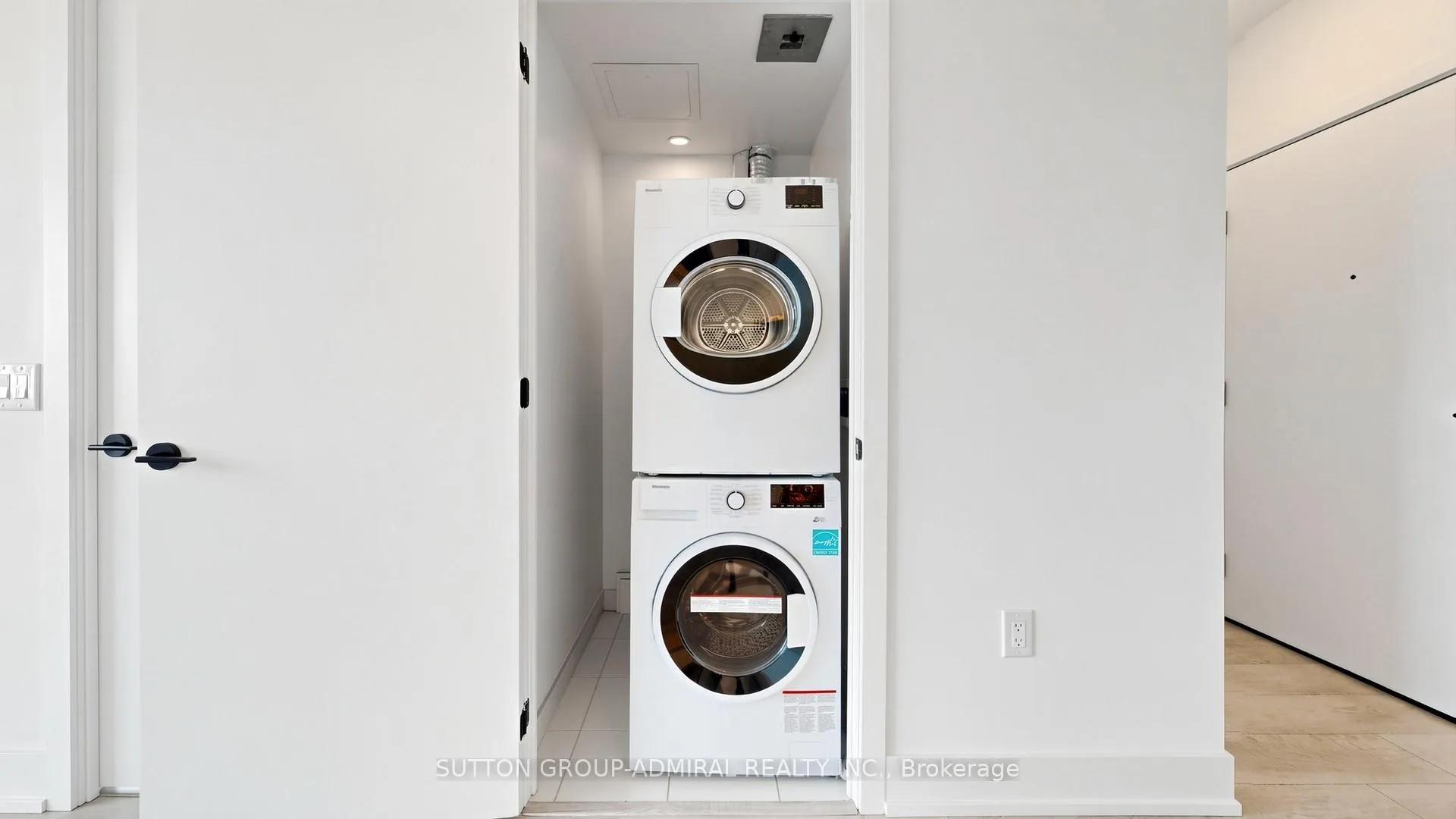 Photo 9 of Unit 442, 2450 Old Bronte Road, Oakville, Westmount — HOMEH